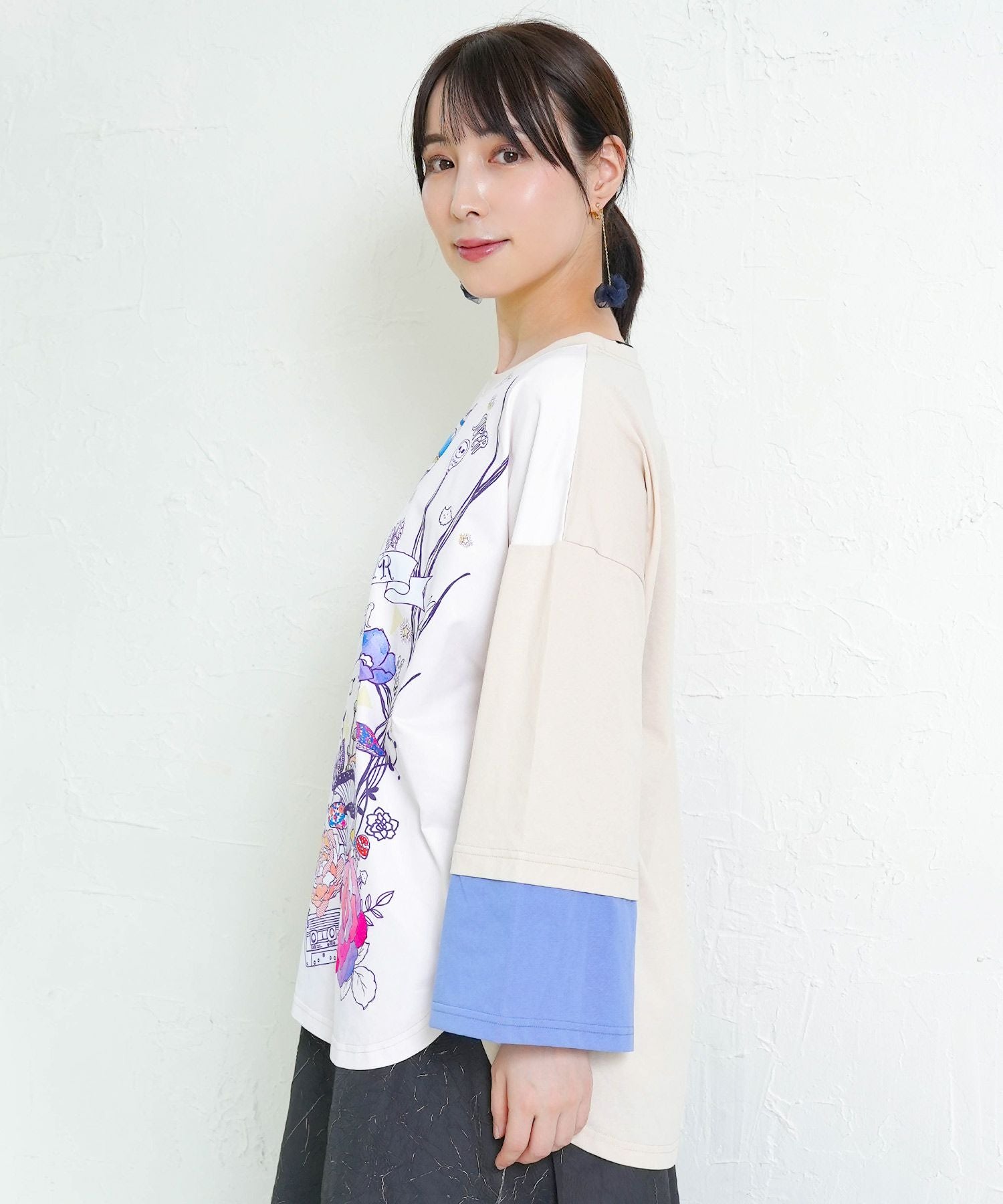 153628：メルヘンな街柄レイヤード風プルオーバーの通販-ScoLar