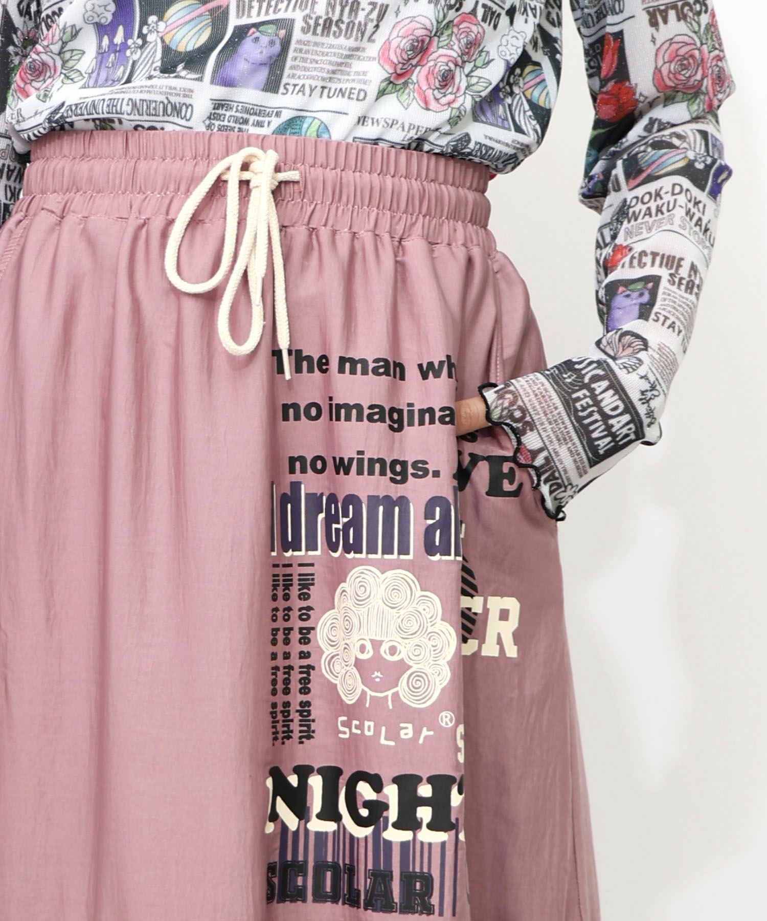 153608：スカラーグラフィック柄 レース×サテンスカートの通販-ScoLar