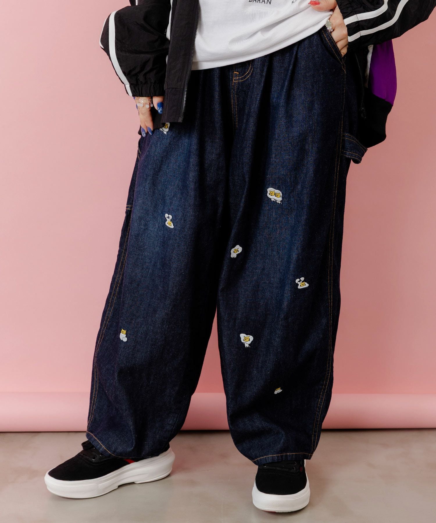 353108：パリティーのネコ目玉焼き刺繍パンツの通販-ScoLar