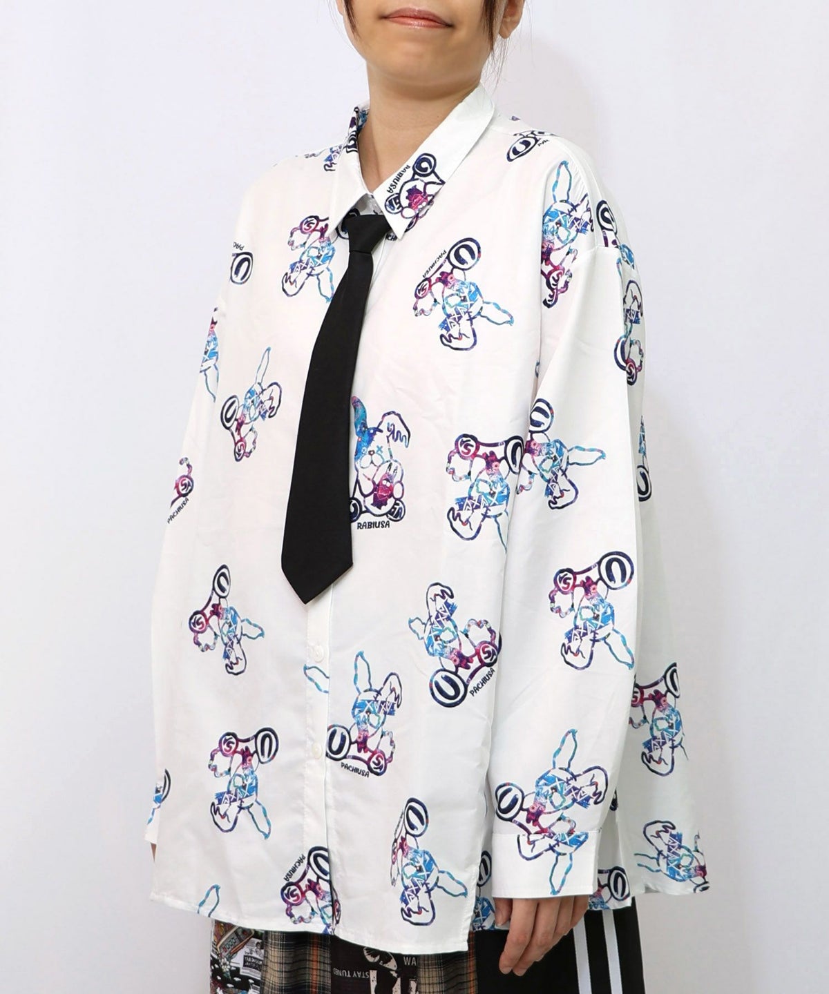 パチうさ×ラビル柄 ネクタイ付きシャツ-10