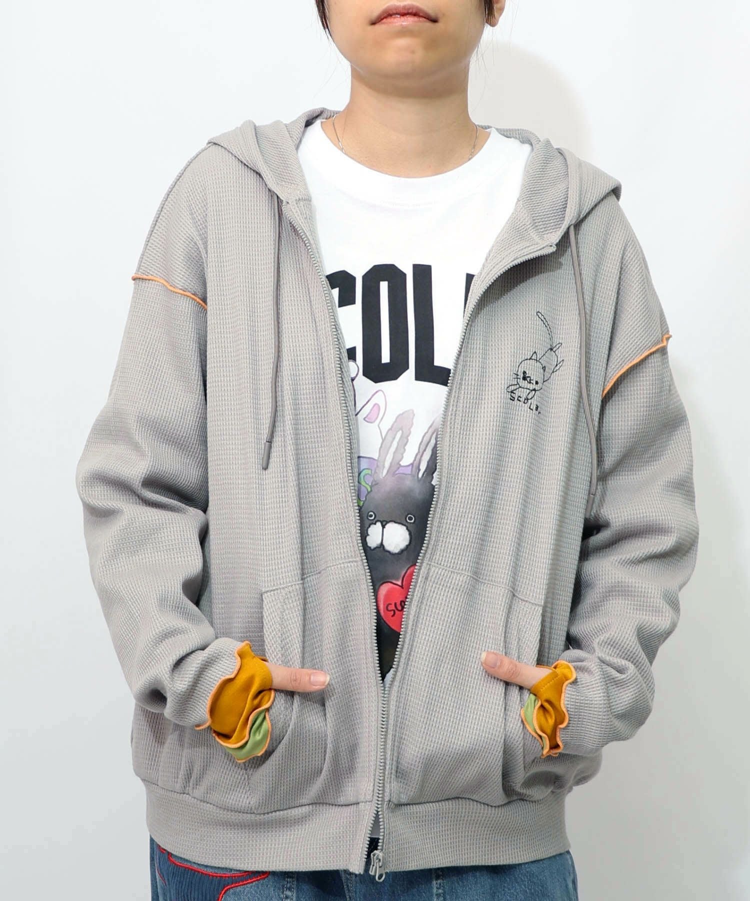 153615：にゃんこスカラー 袖配色パーカーの通販-ScoLar