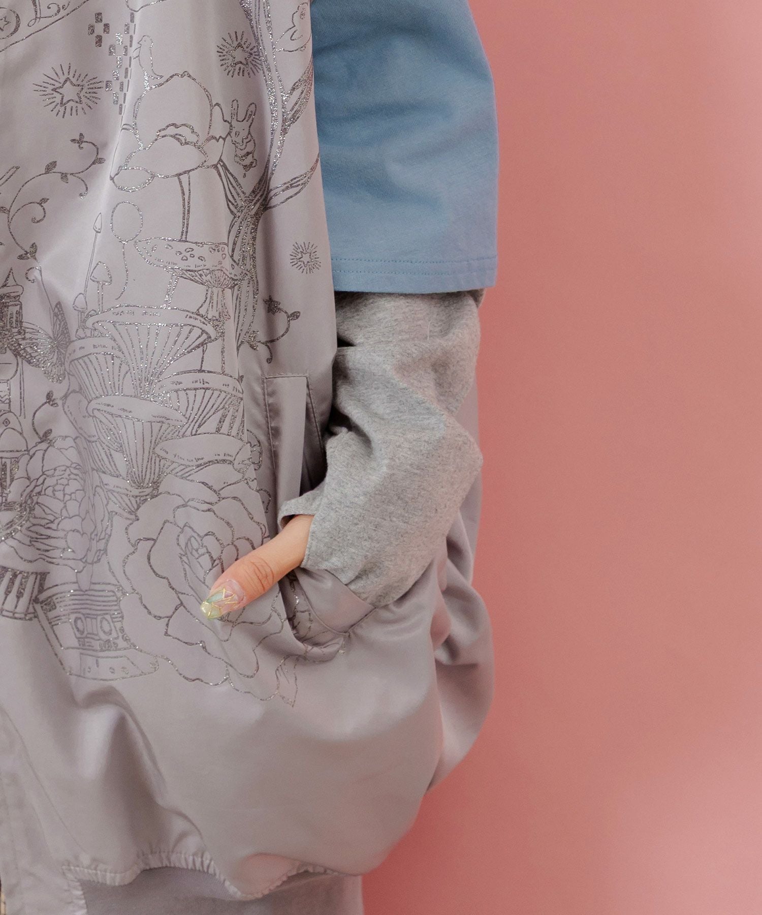 153606：メルヘン柄ラメプリントベストの通販-ScoLar