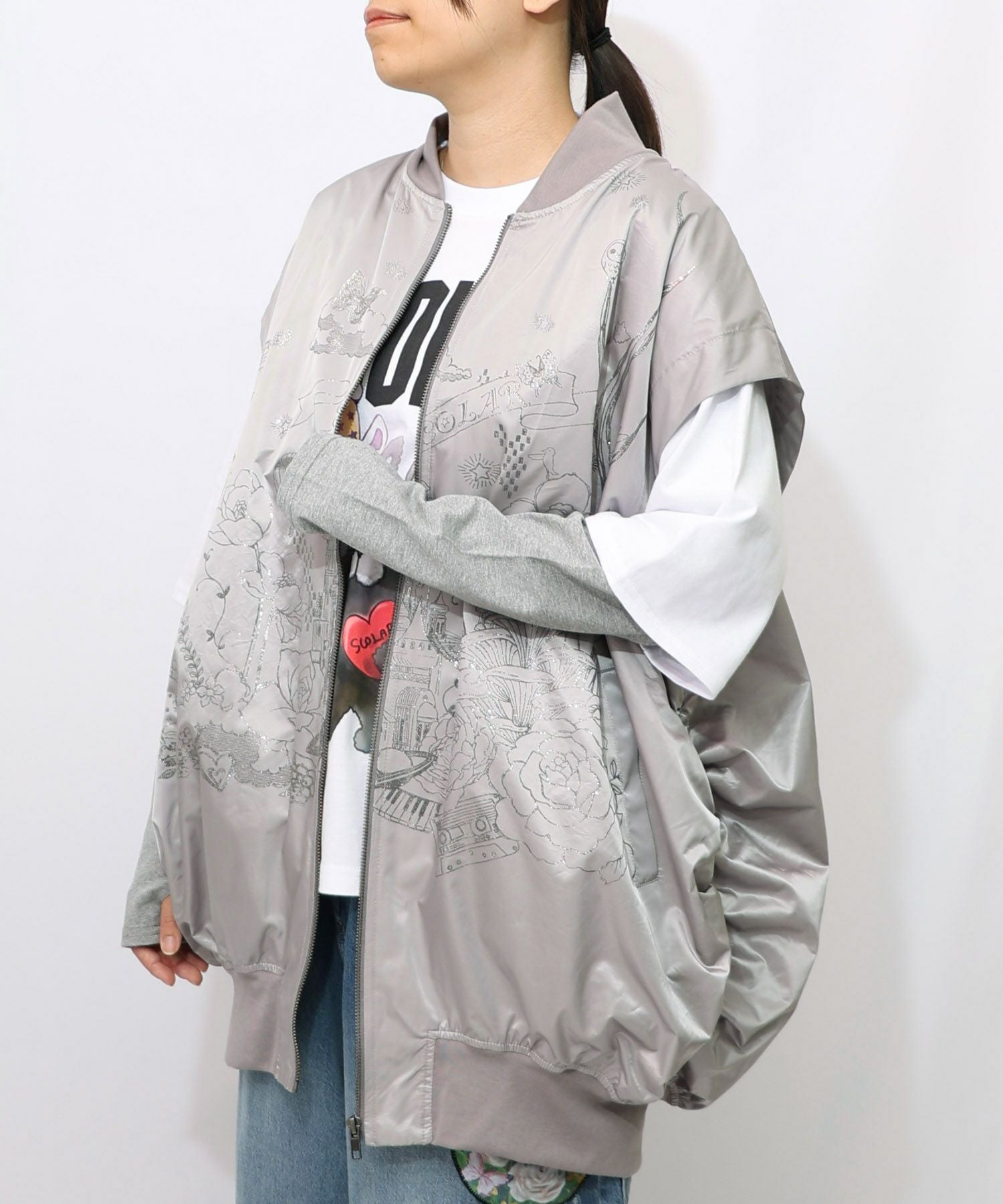 153606：メルヘン柄ラメプリントベストの通販-ScoLar