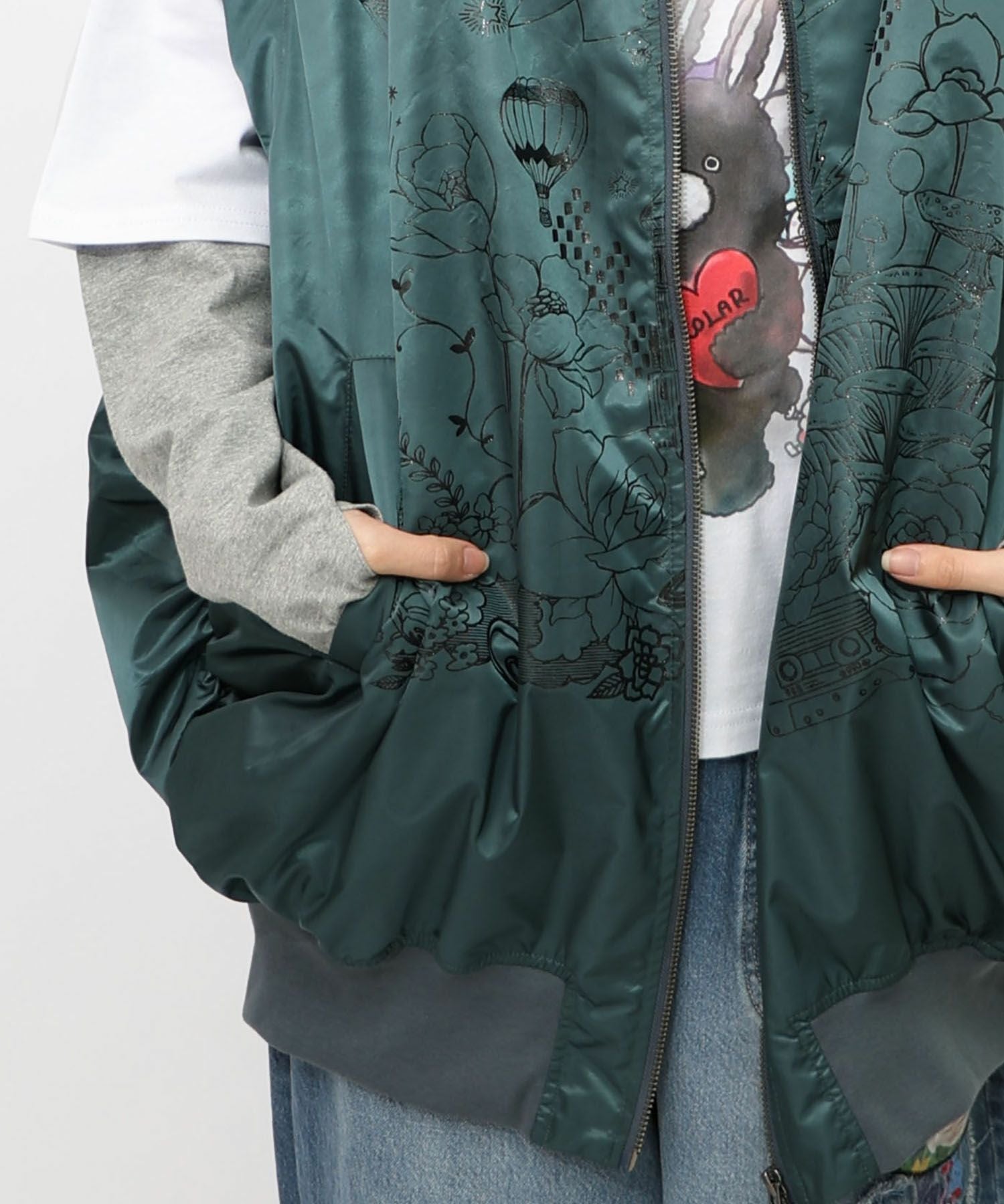 153606：メルヘン柄ラメプリントベストの通販-ScoLar