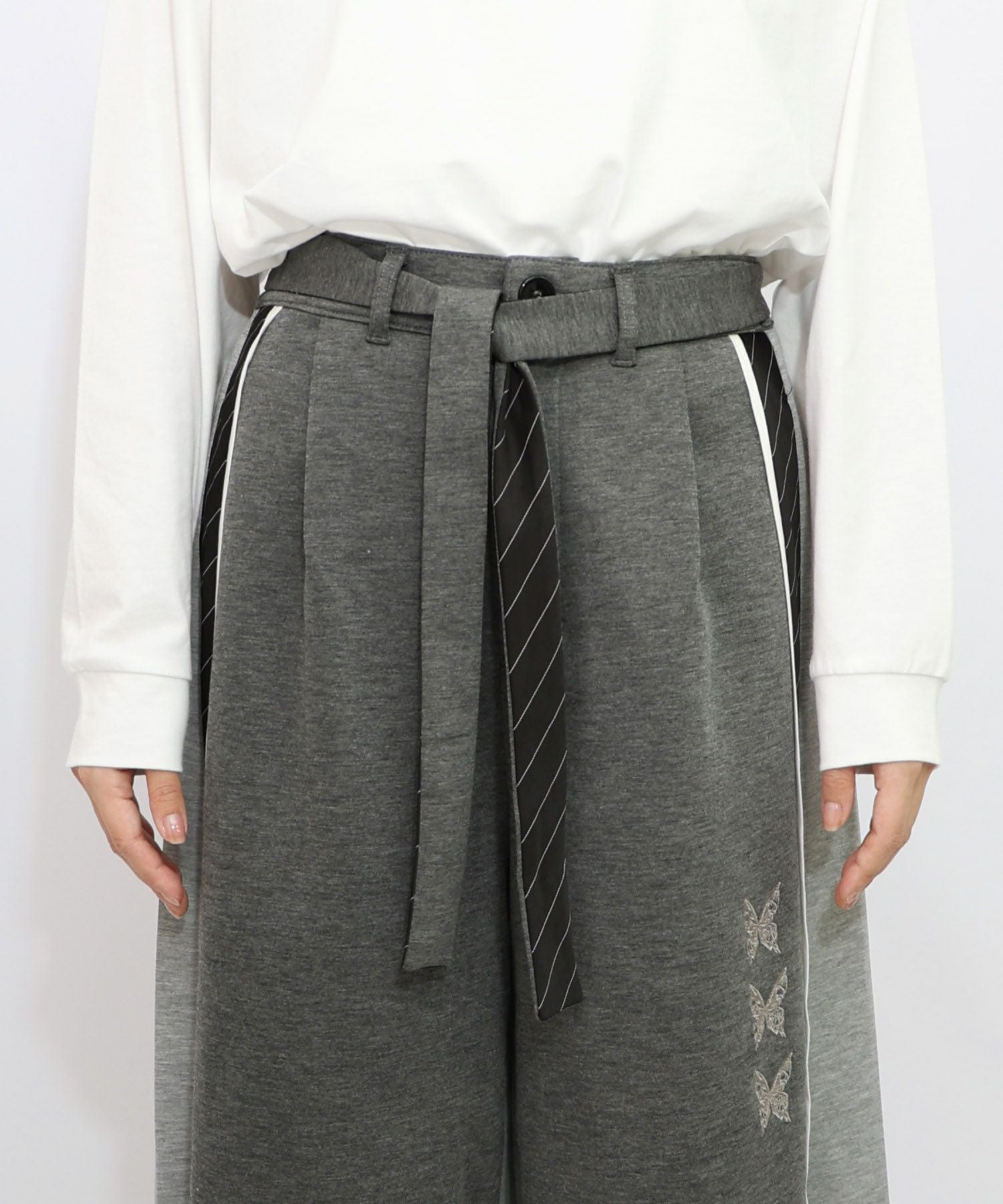 553204：蝶刺繍バイカラー 異素材切替パンツの通販-ScoLar