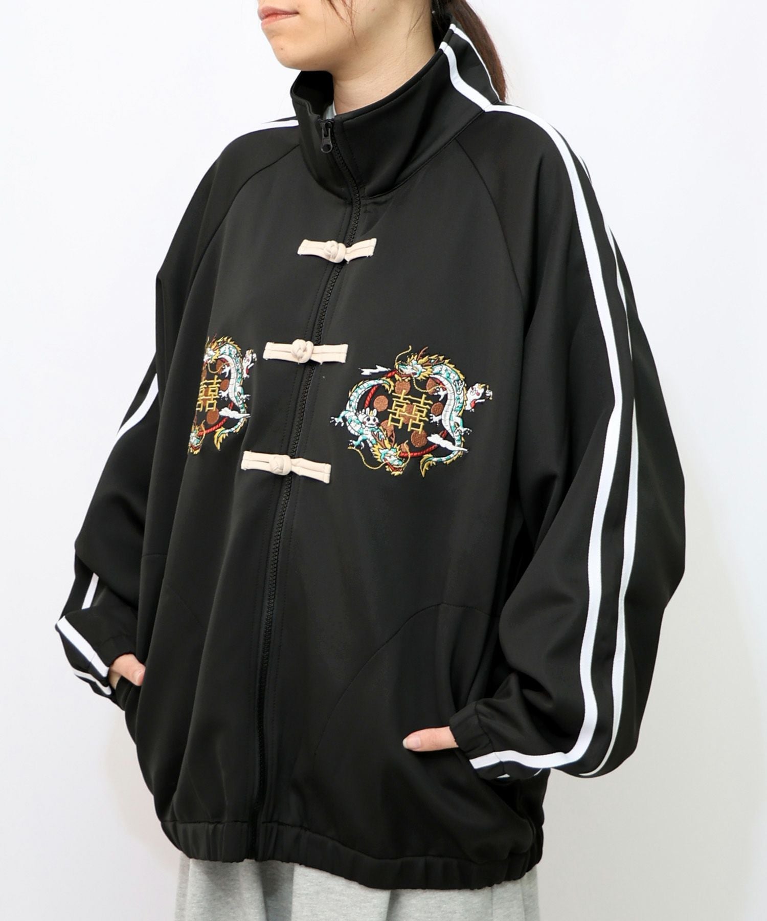 353109：ウサギと龍刺繍 カンフーボタンジャージの通販-ScoLar