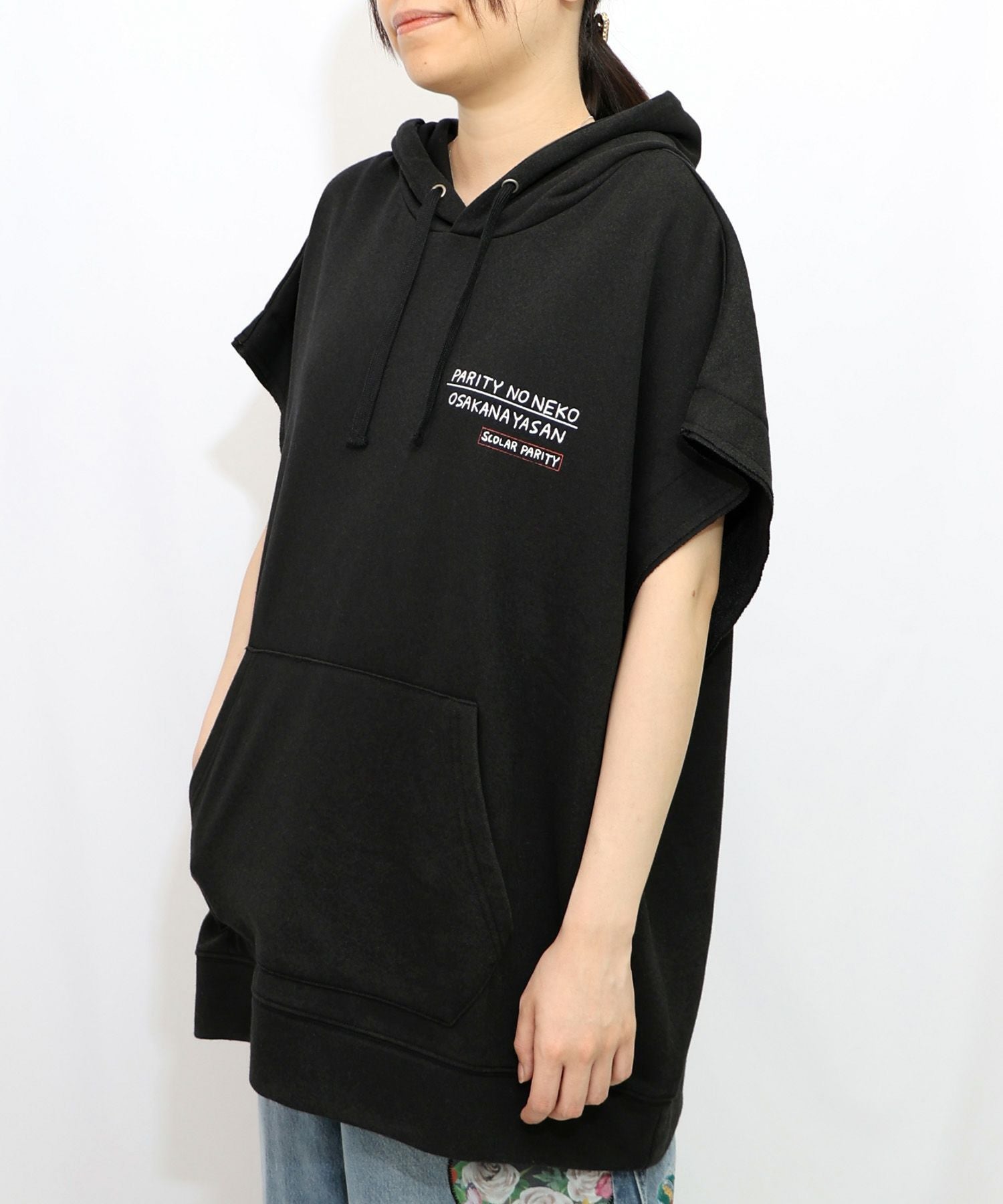 353106：魚屋さんとネコ柄 ケミカル加工ノースリーブパーカーの通販-ScoLar