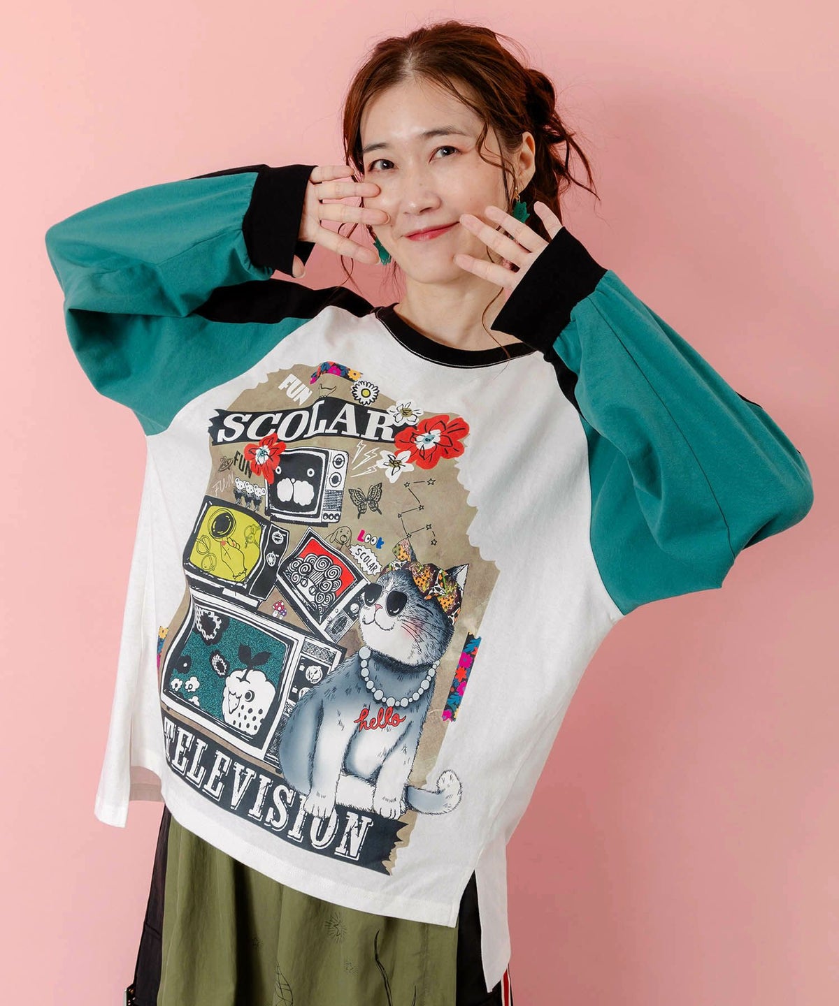 ネコとテレビ柄ロンT-2