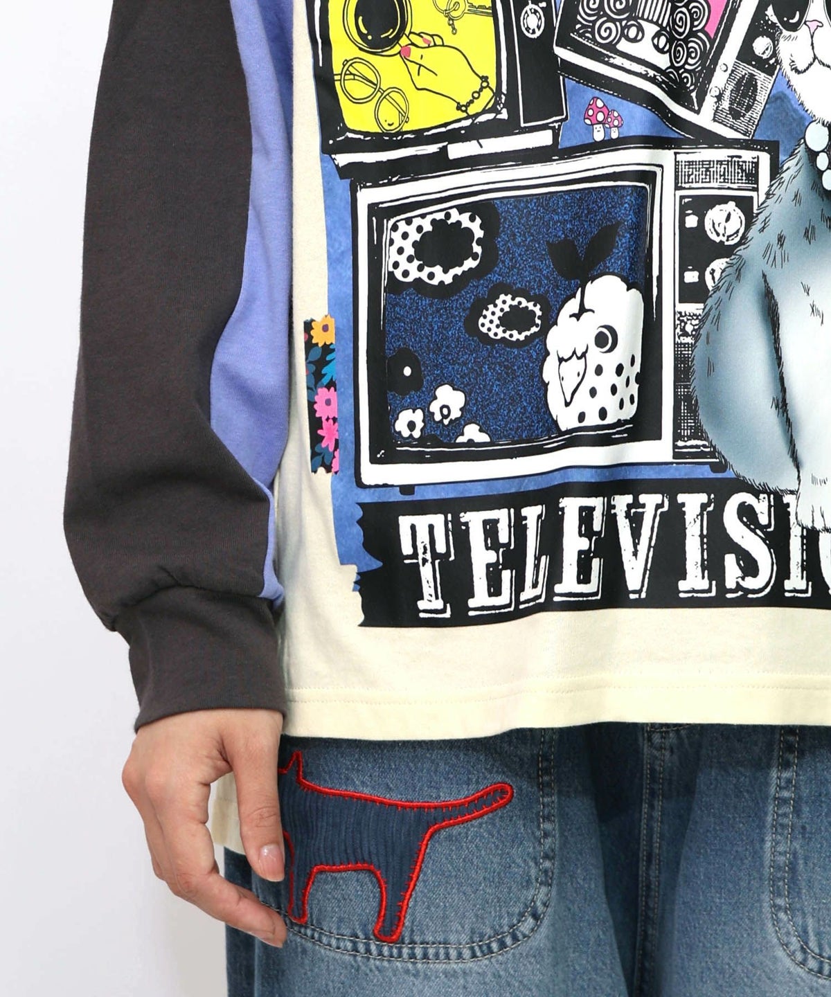 ネコとテレビ柄ロンT-23