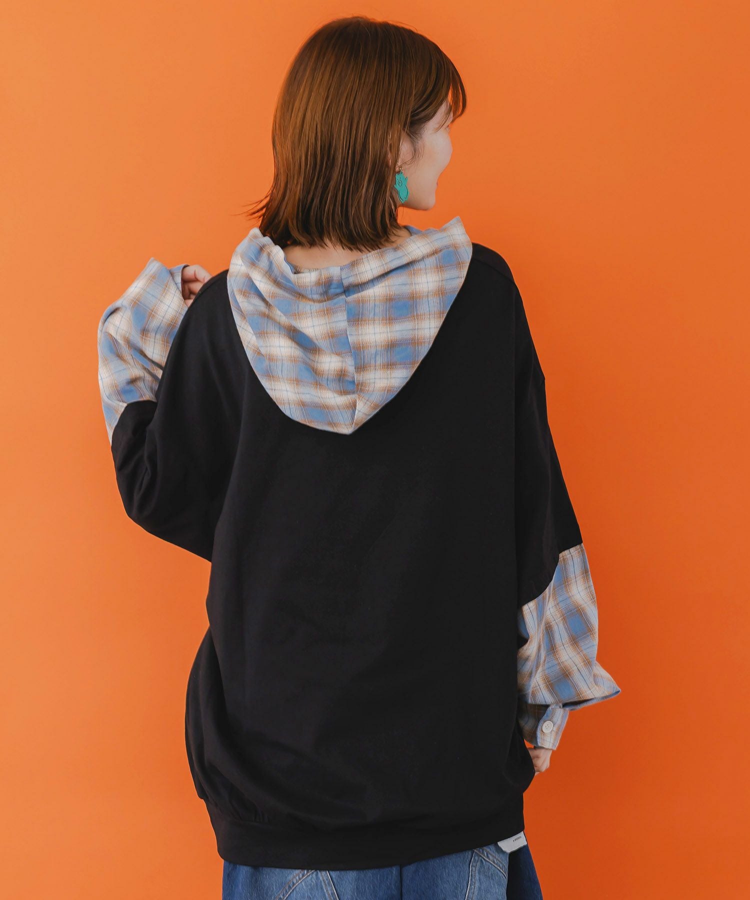 353112：ネコとラビルのチェック柄切替フーデッドプルオーバーの通販