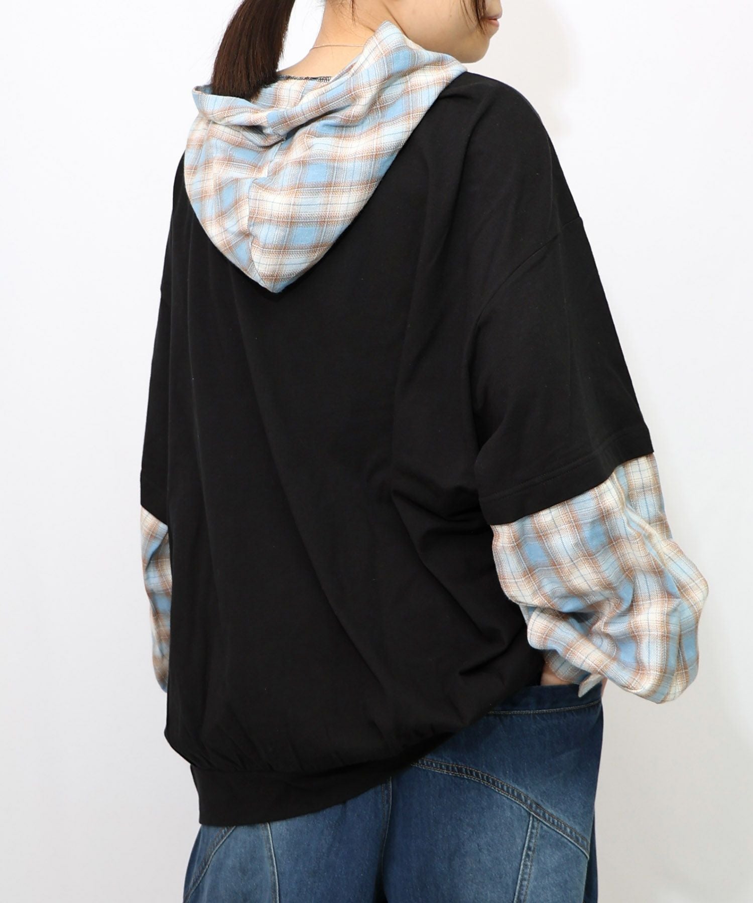 353112：ネコとラビルのチェック柄切替フーデッドプルオーバーの通販