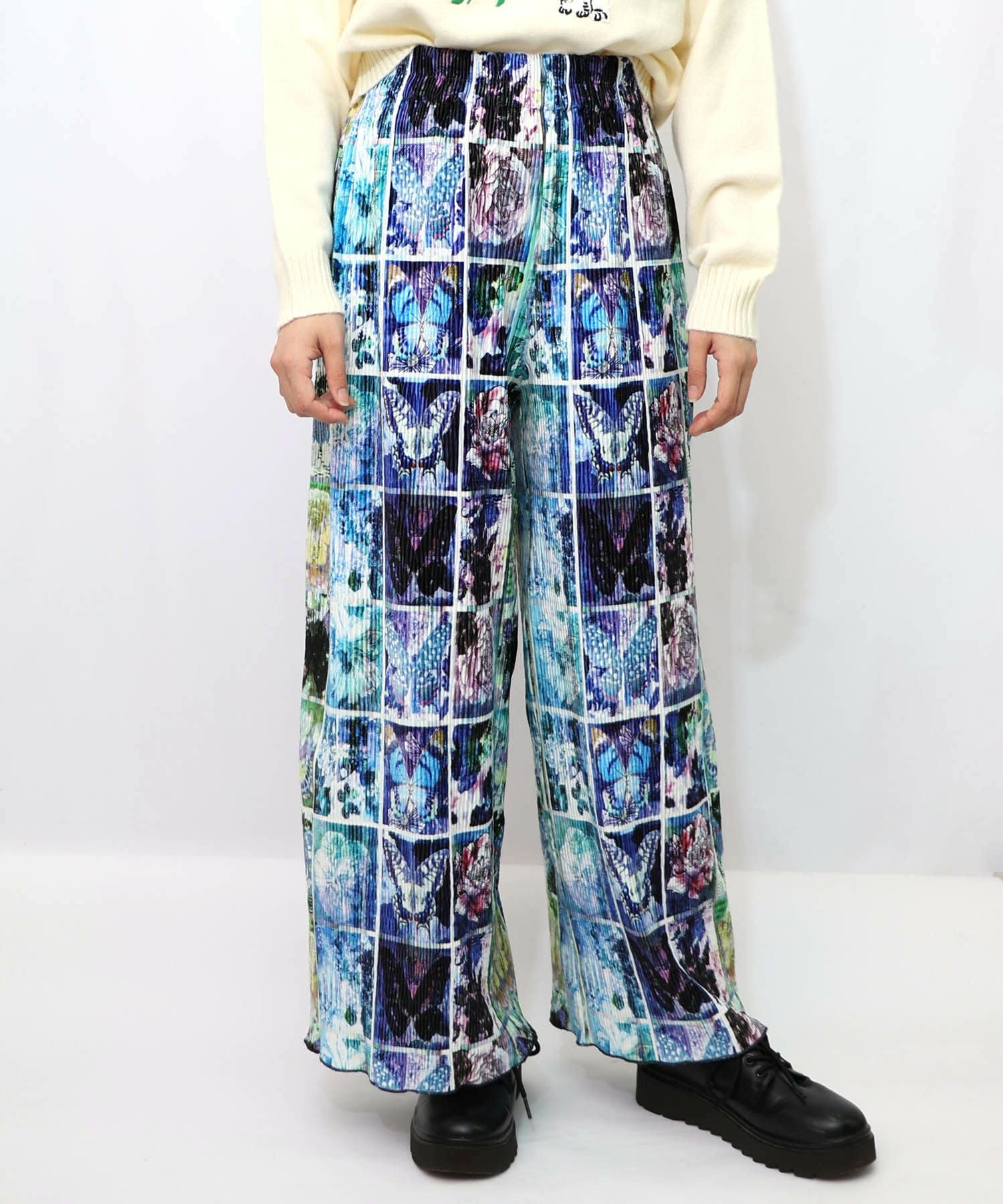 153639：ネコパフェ・蝶柄 ベロアプリーツパンツの通販-ScoLar