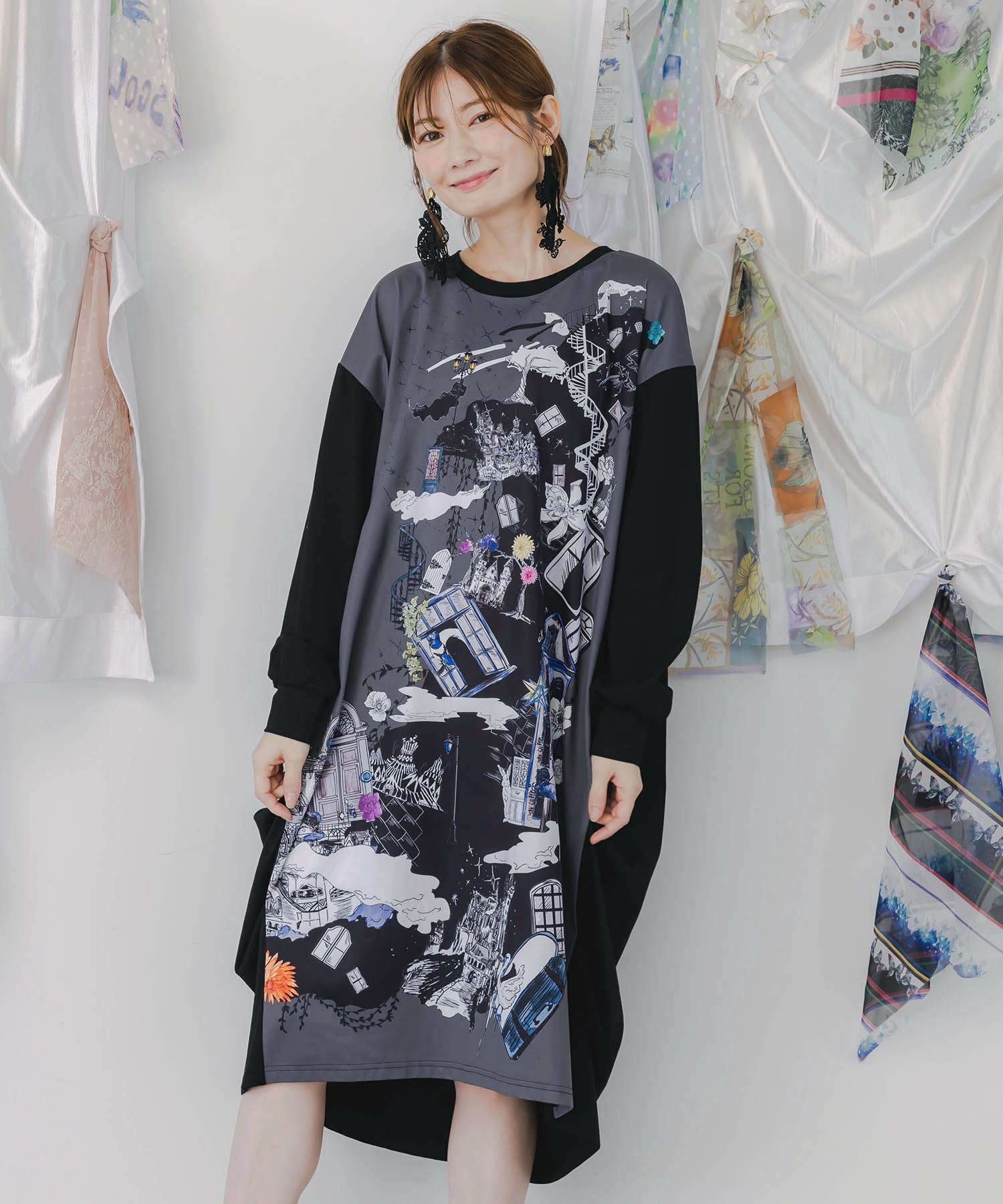 553239：不思議な街柄タック入りワンピースの通販-ScoLar