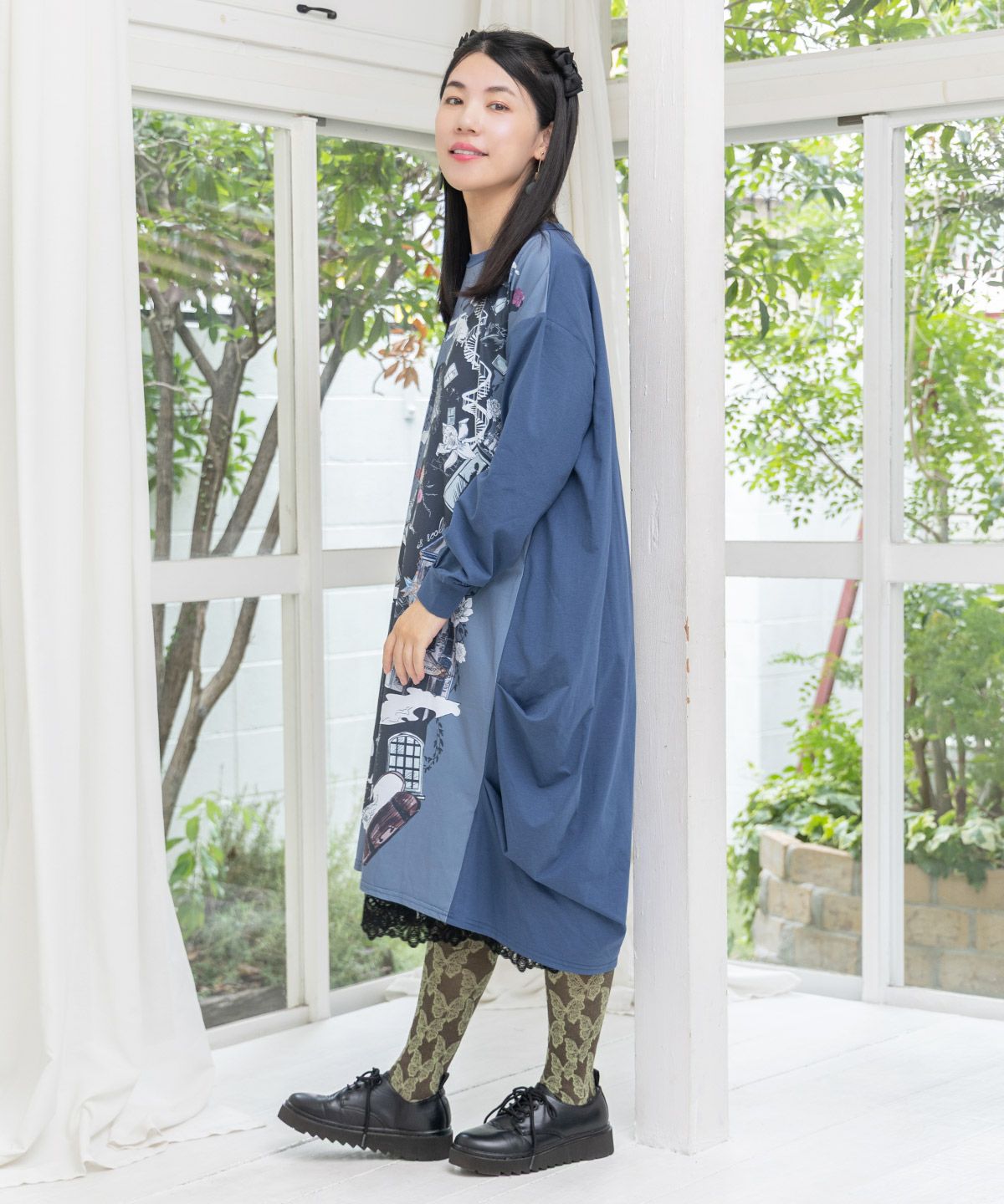 553239：不思議な街柄タック入りワンピースの通販-ScoLar