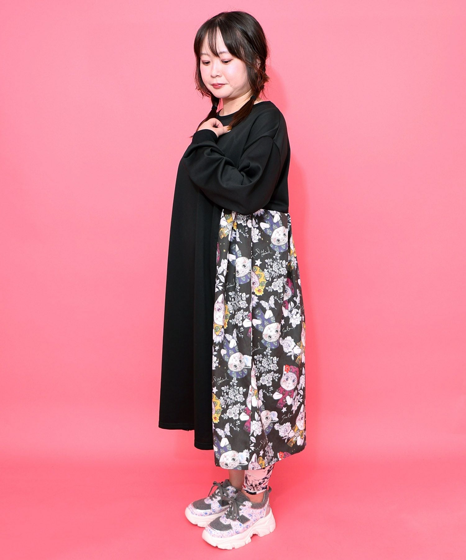 153651：おめかしネコ柄 切替ワンピースの通販-ScoLar