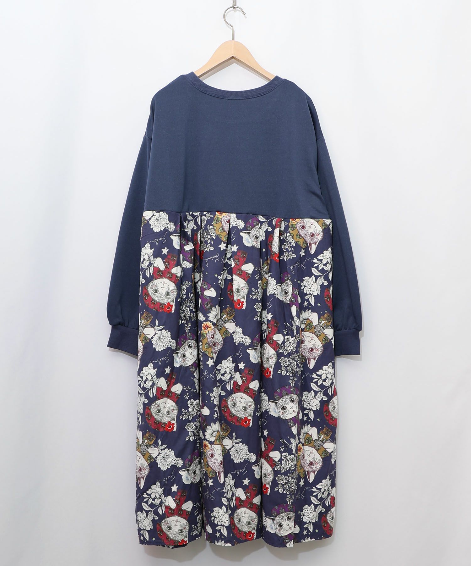 153651：おめかしネコ柄 切替ワンピースの通販-ScoLar