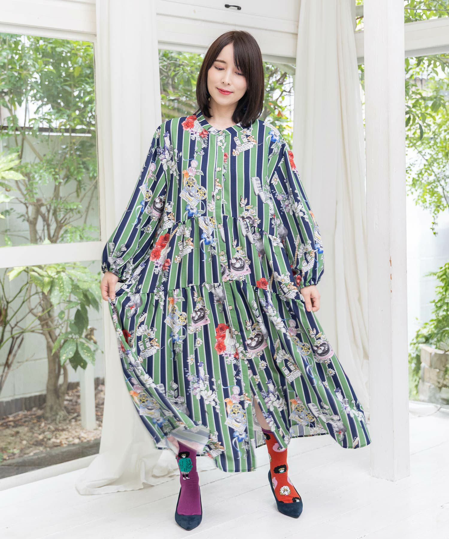 153650：音楽orPOP柄ワンピースの通販-ScoLar