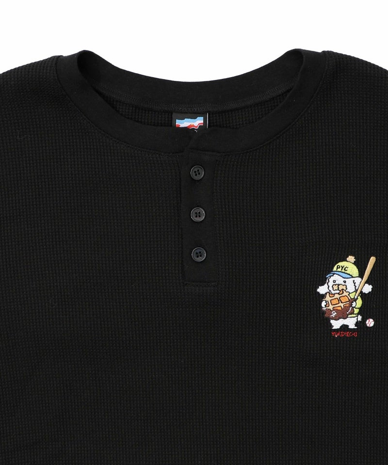 ワッフル頬張り中のシロプーのワッフルロンT-24