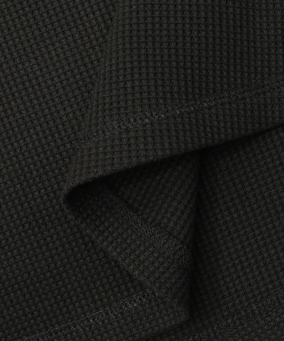 ワッフル頬張り中のシロプーのワッフルロンT-27