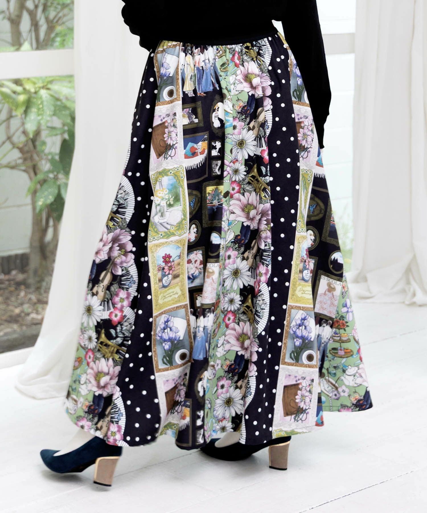553256：芸術と音楽と花のコラージュ柄フレアスカートの通販-ScoLar