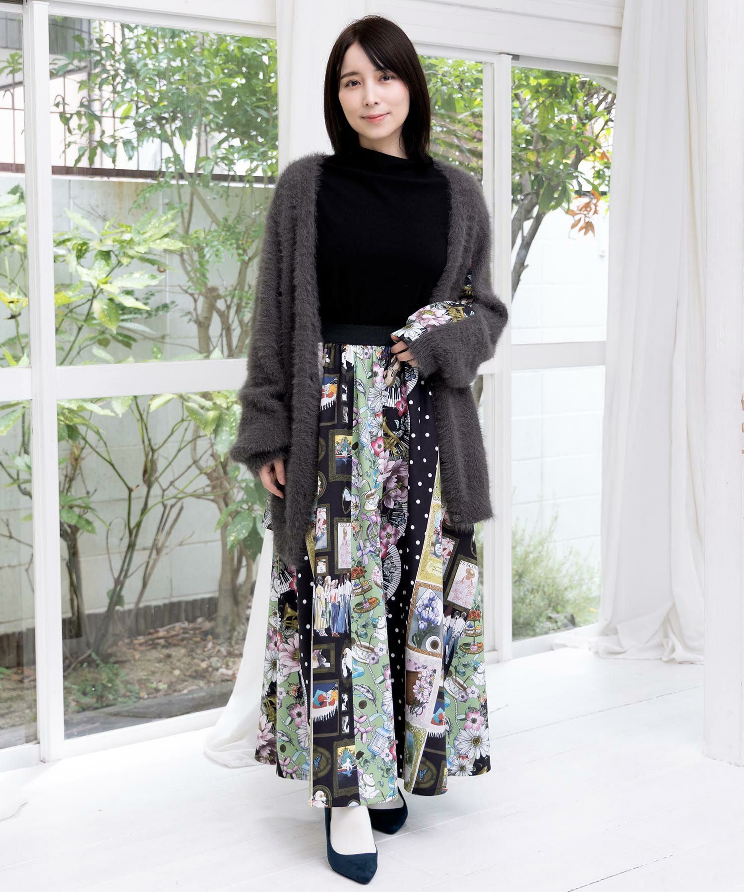 553256：芸術と音楽と花のコラージュ柄フレアスカートの通販-ScoLar