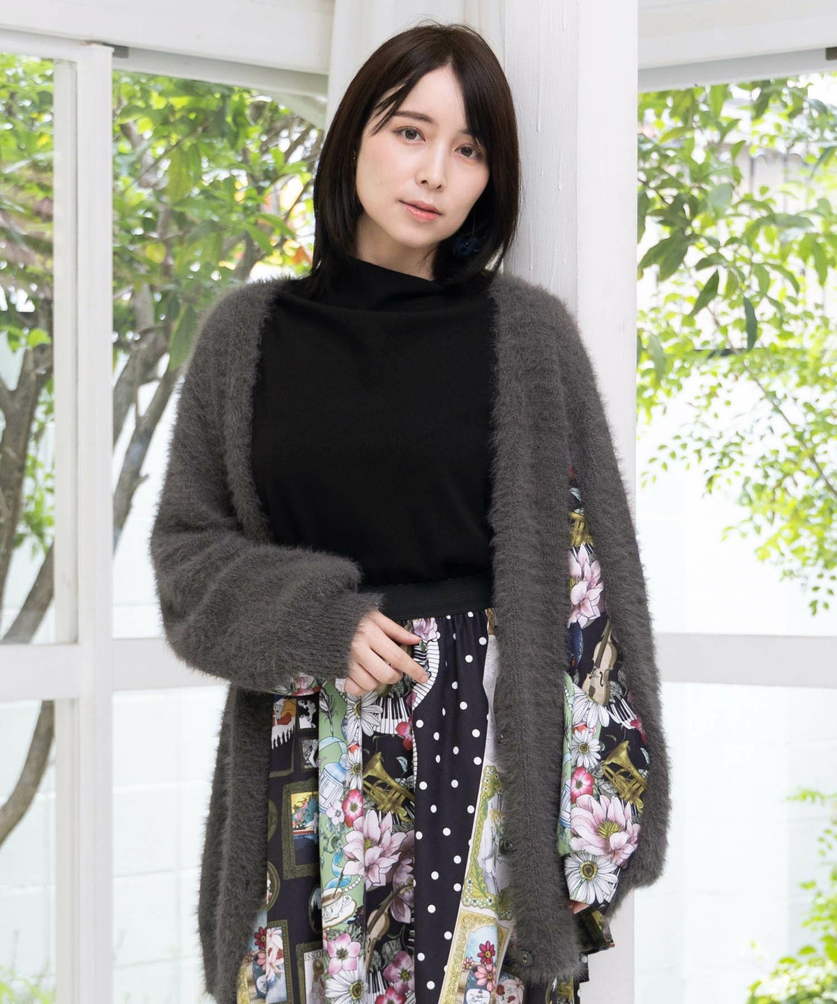 芸術と音楽と花のコラージュ柄ロングカーディガン-4