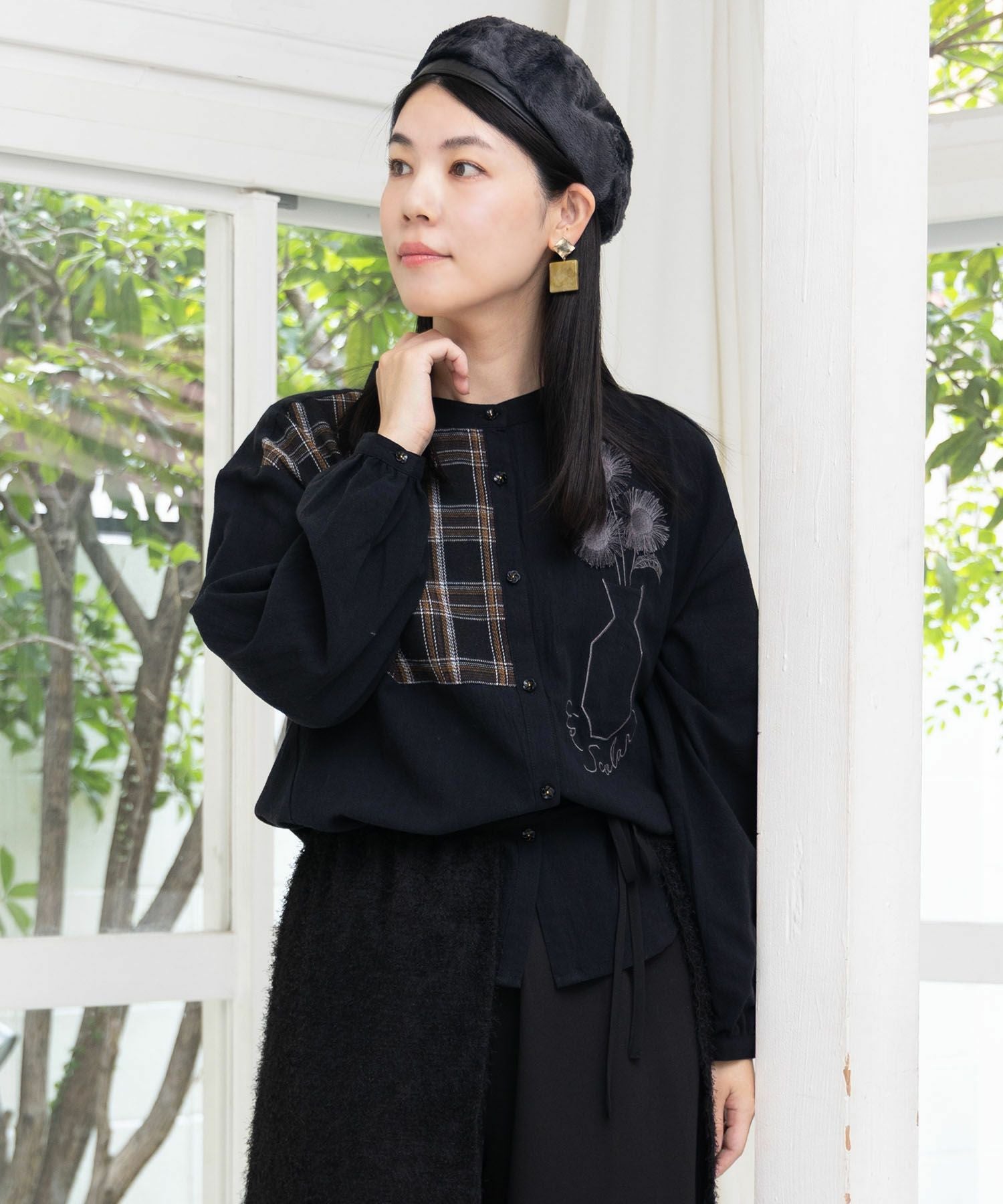 553254：チェック柄×フリンジ花刺繍ノーカラーシャツの通販-ScoLar