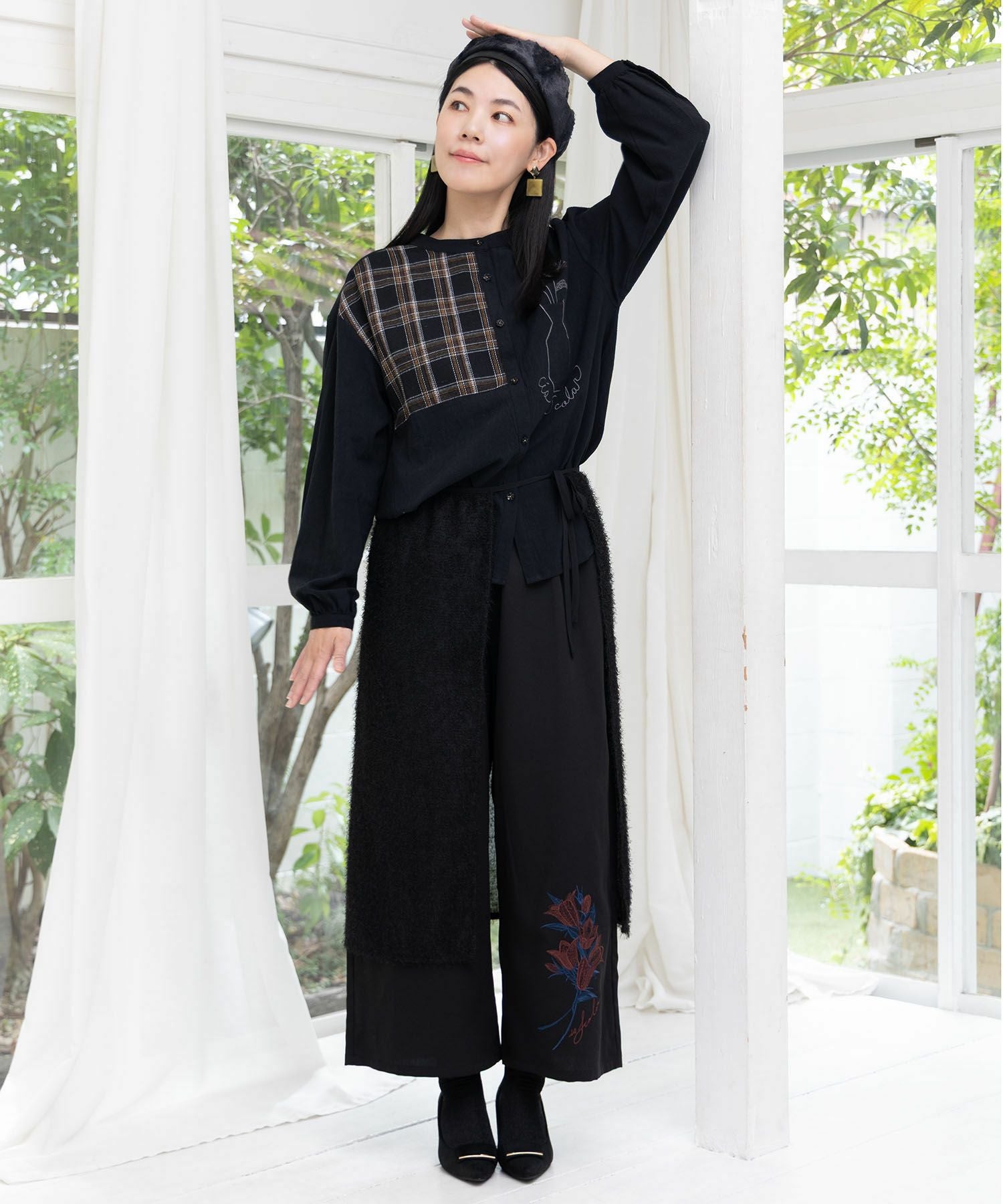 553254：チェック柄×フリンジ花刺繍ノーカラーシャツの通販-ScoLar