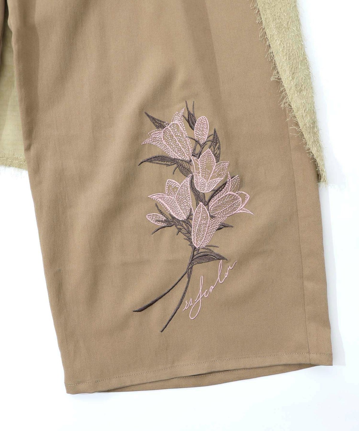 フリンジシフォン巻きスカート付き花刺繍パンツ-19