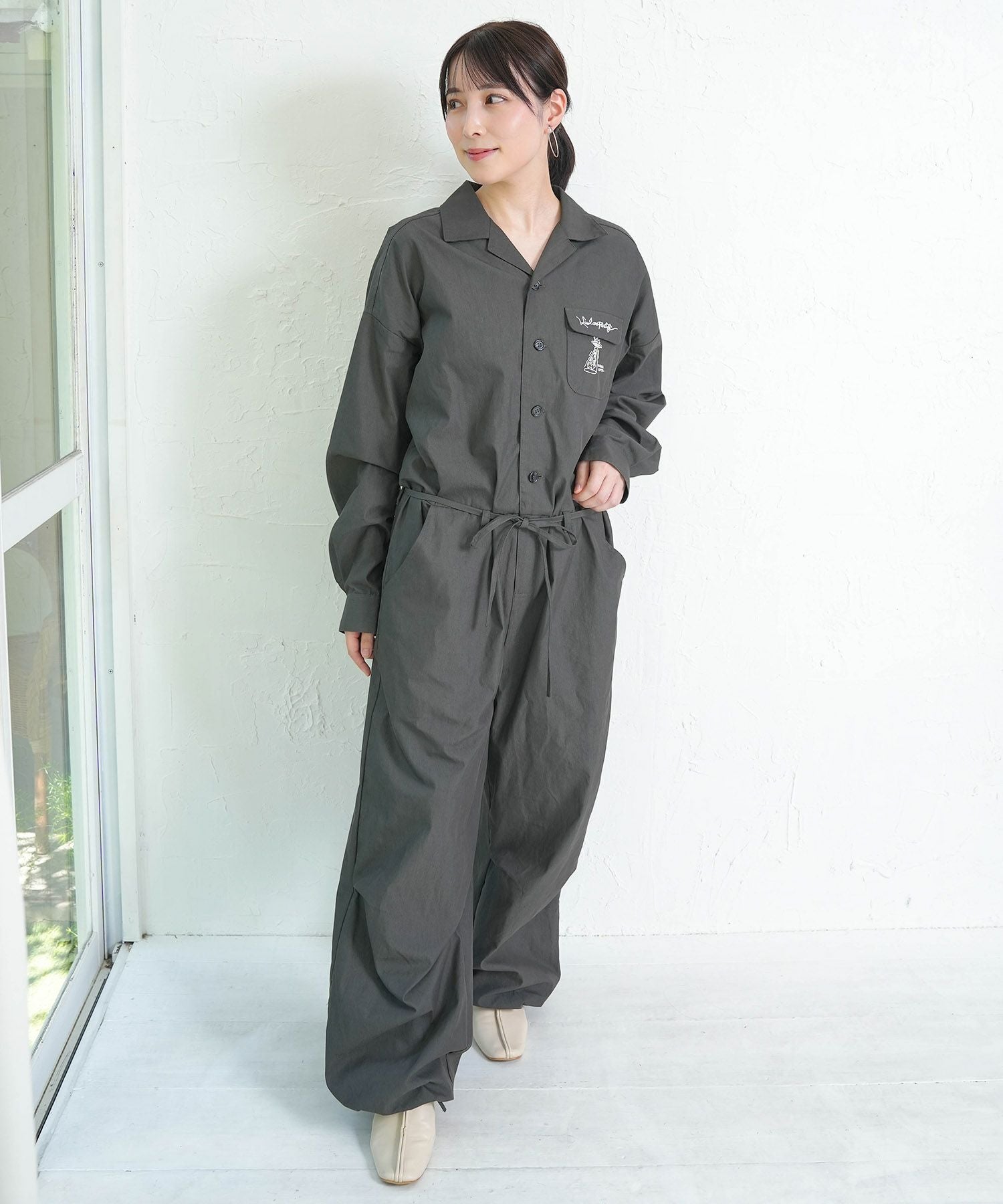 353126：Parityキャラ宇宙刺繍 洗い加工ジャンプスーツの通販-ScoLar