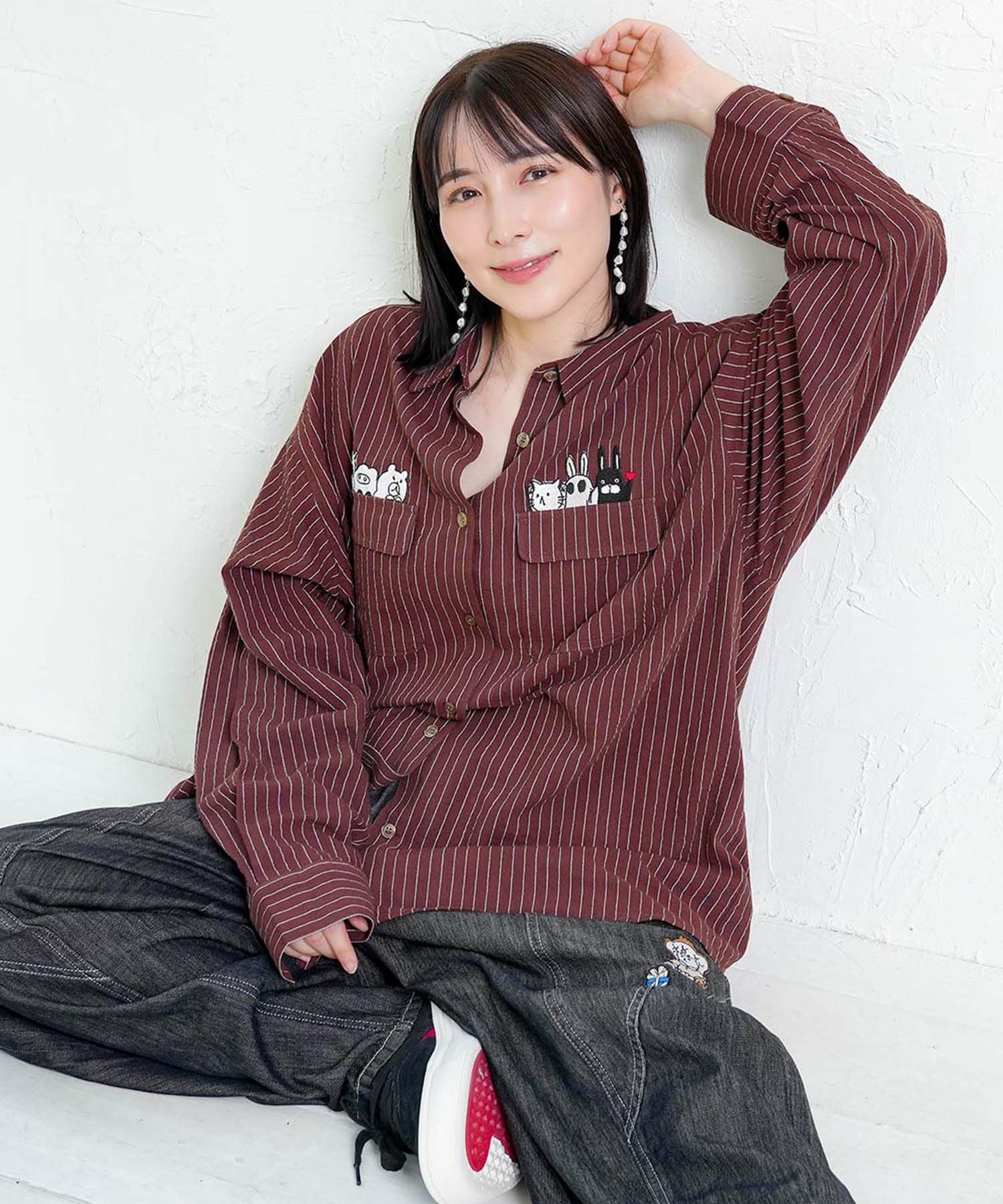 353125：ひょっこりParity刺繍のストライプシャツの通販-ScoLar