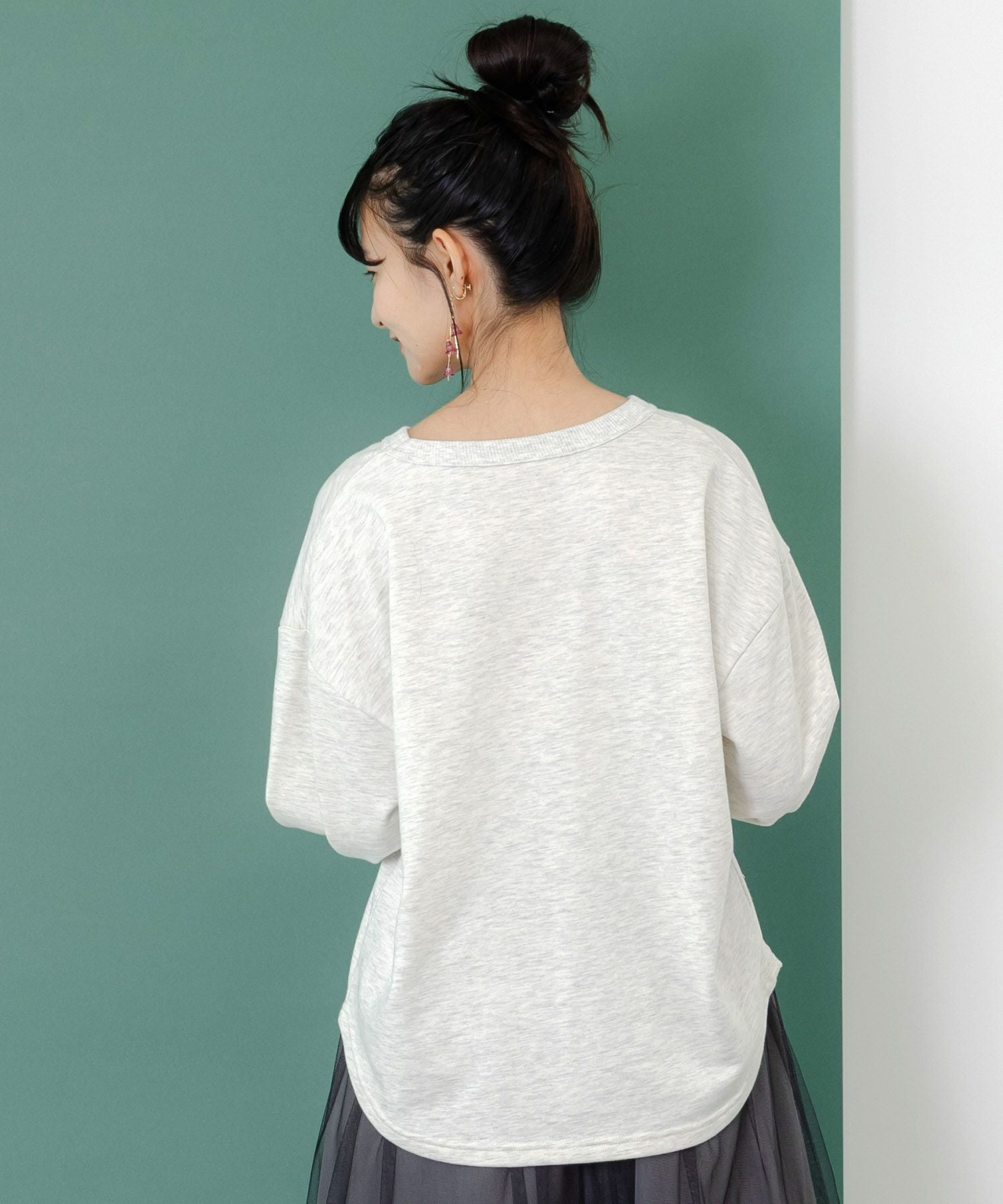 153698：スカラーちゃん×トラ×蝶刺繍 ミニ裏毛プルオーバーの通販-ScoLar