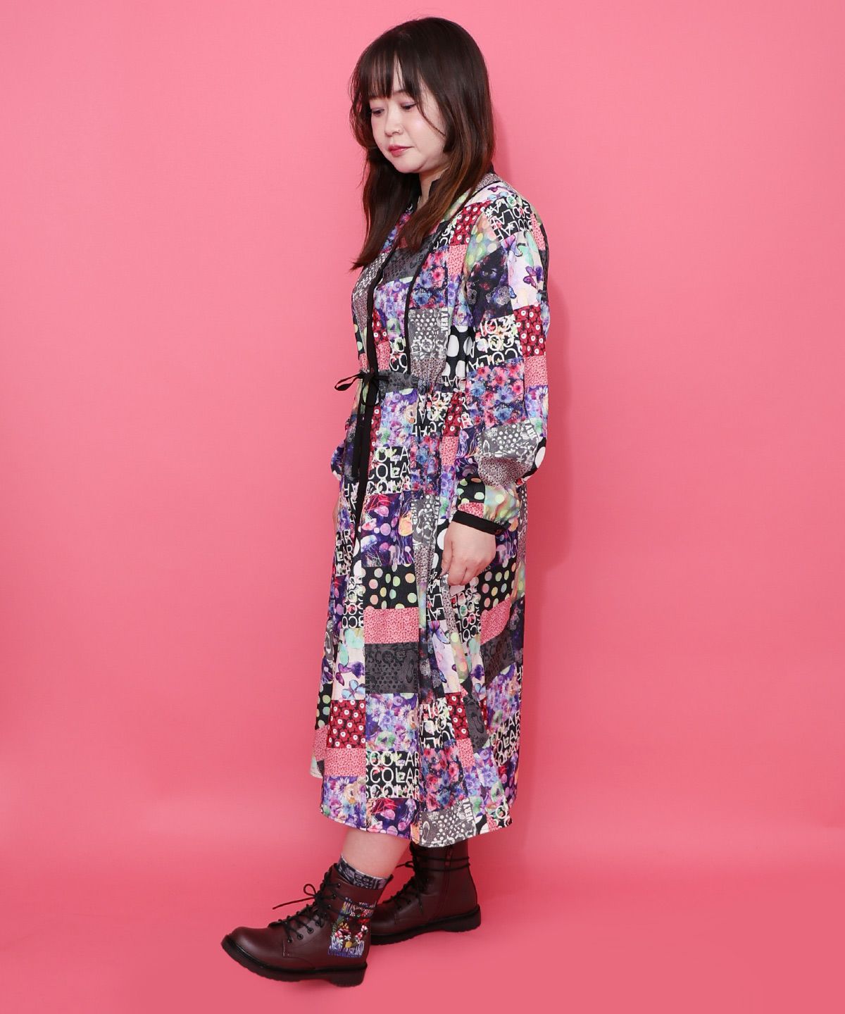 153676：パッチワーク風総柄ドロスト前開きワンピースの通販-ScoLar