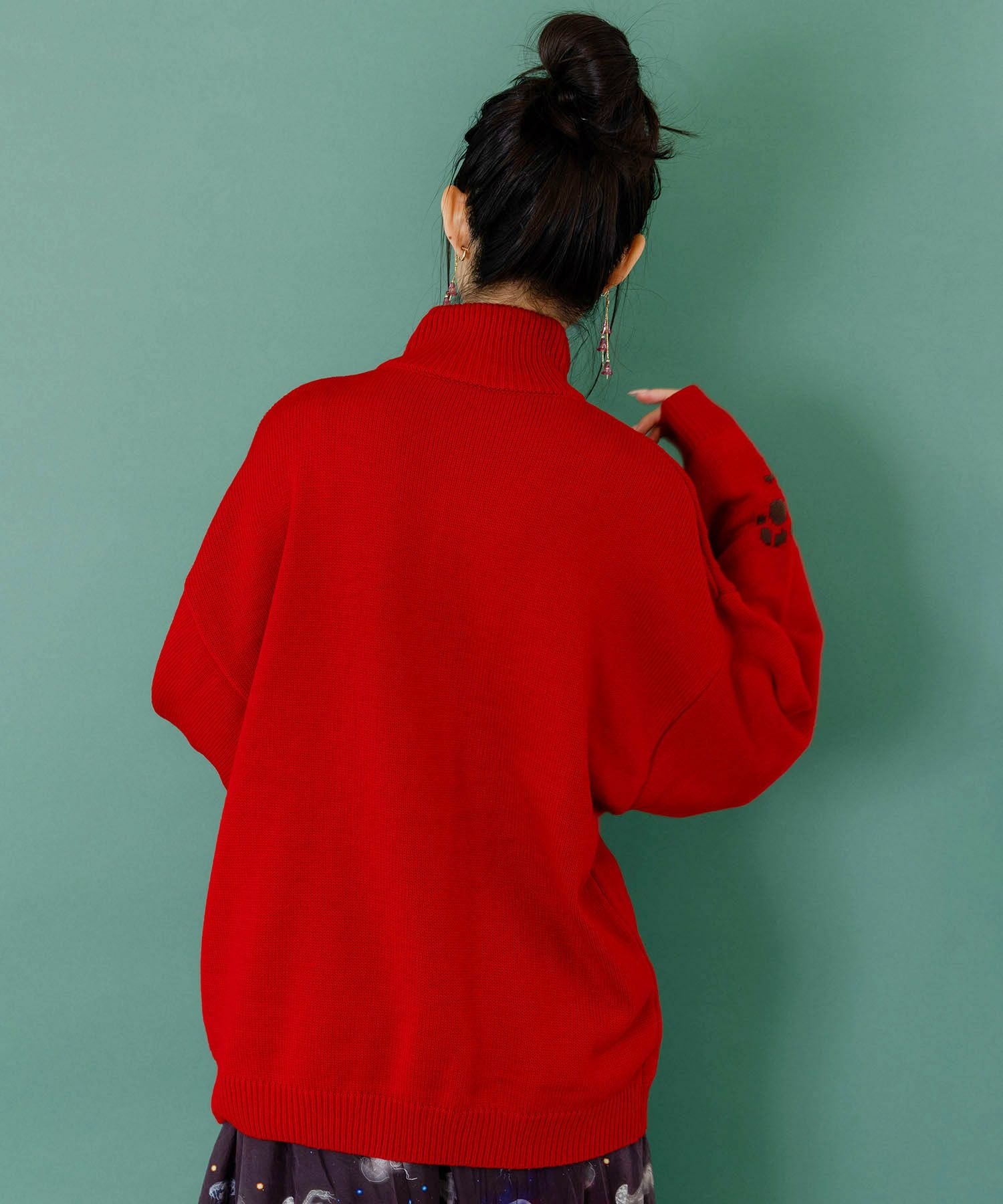 153685：かまって欲しいパグ ハイネックニットプルオーバーの通販-ScoLar