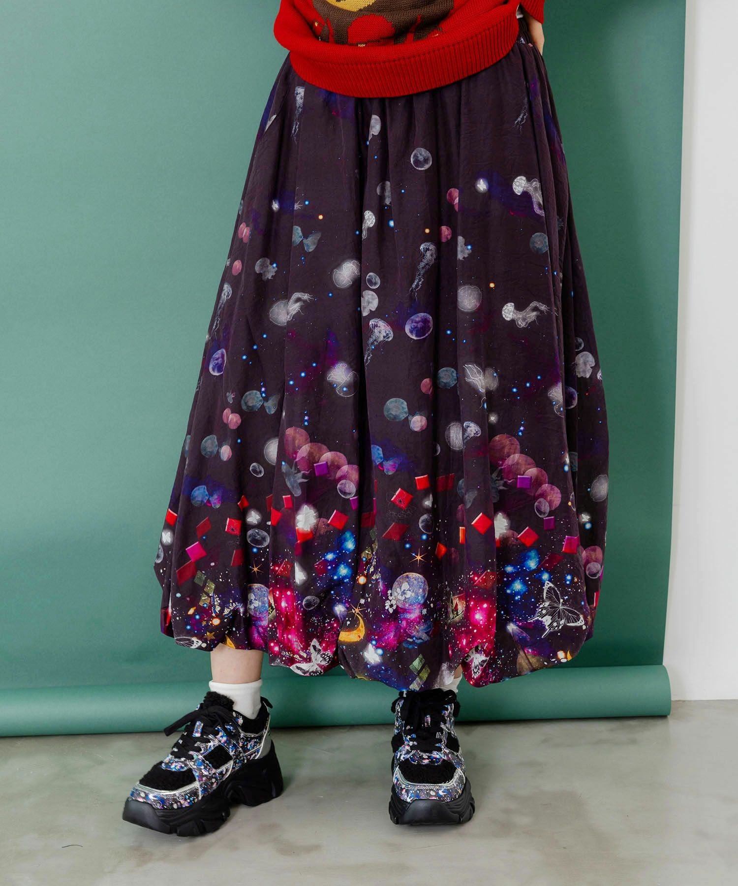 153677：クラゲ宇宙orきのこ惑星 2柄展開バルーンスカートの通販-ScoLar