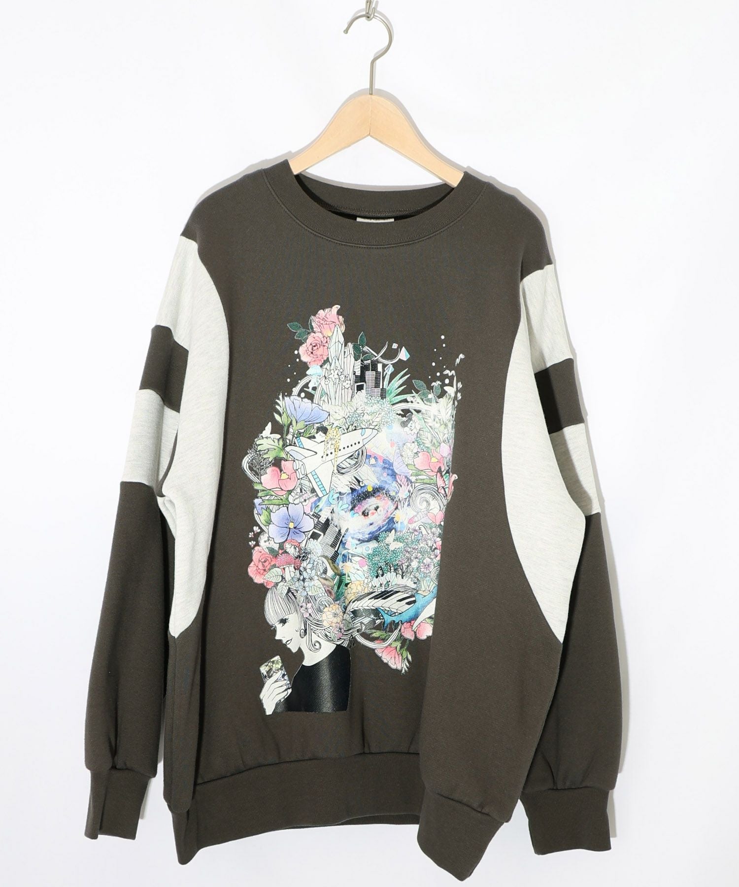 153740：花×宇宙×アート バイカラー裏起毛プルオーバーの通販-ScoLar