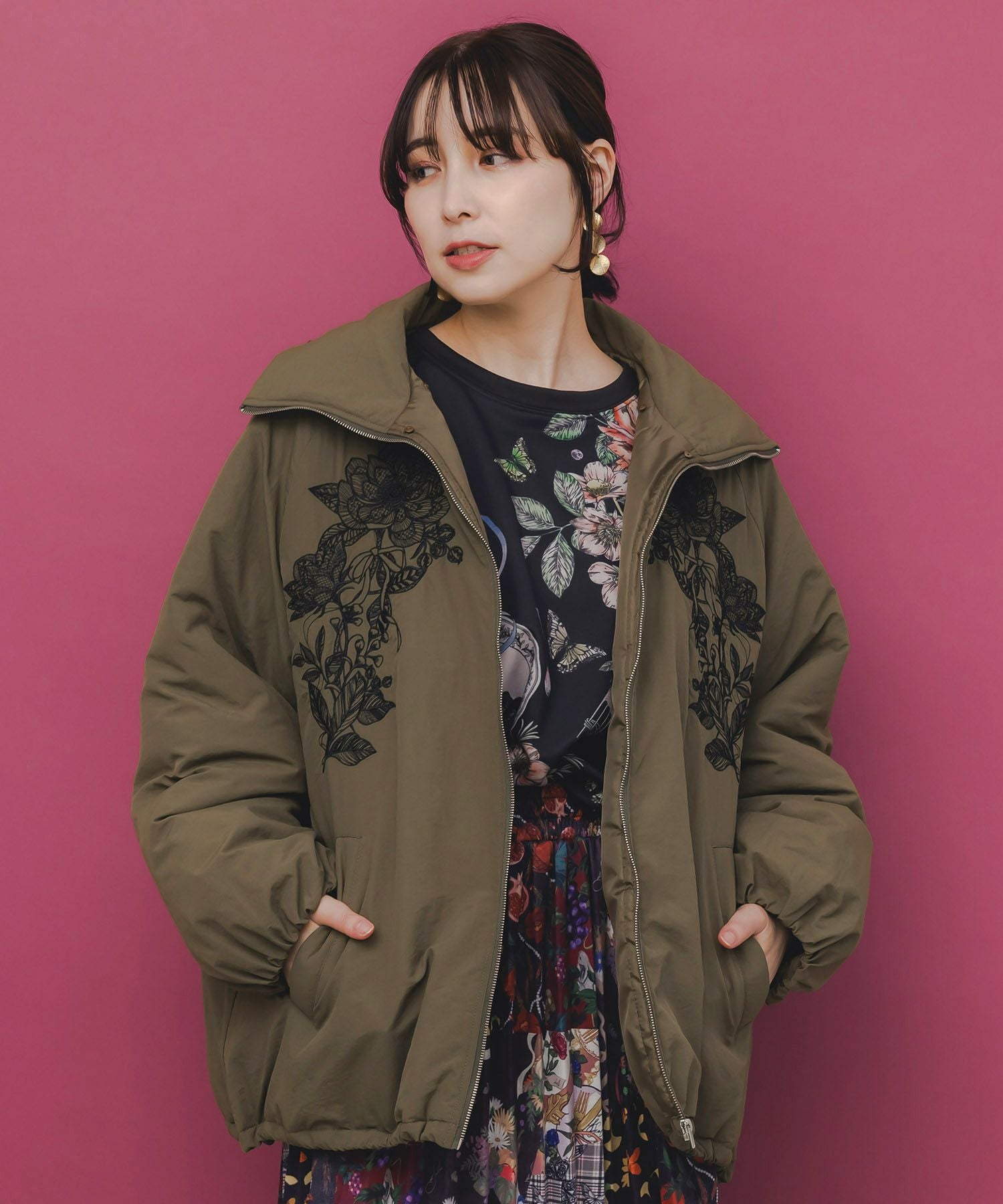 553272：ボア襟取り外し可能 花刺繍中綿ブルゾンの通販-ScoLar