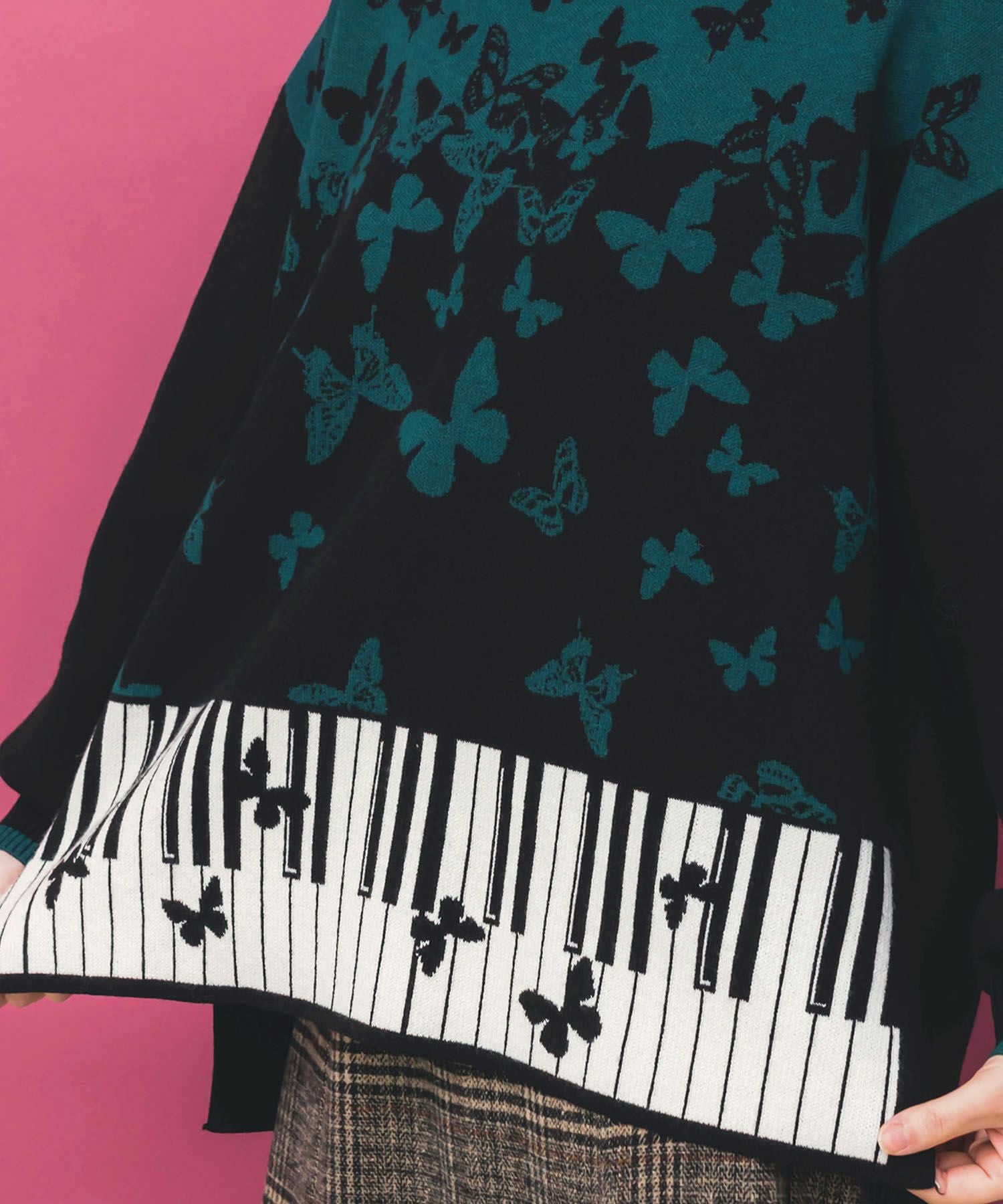 553262：ピアノ×蝶柄バイカラーニットプルオーバーの通販-ScoLar