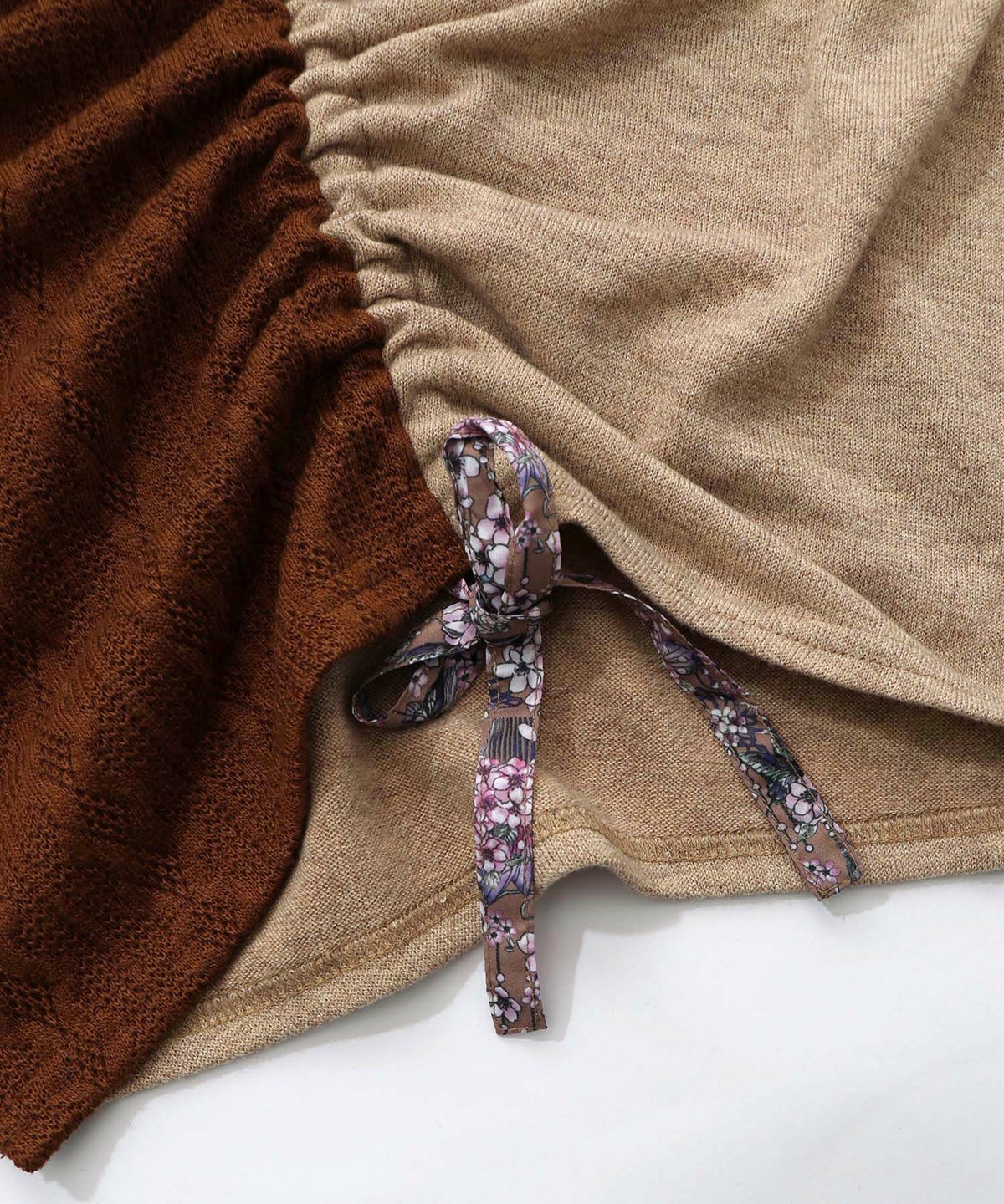 雅結×iS ScoLarコラボ 異素材切替プルオーバー-31