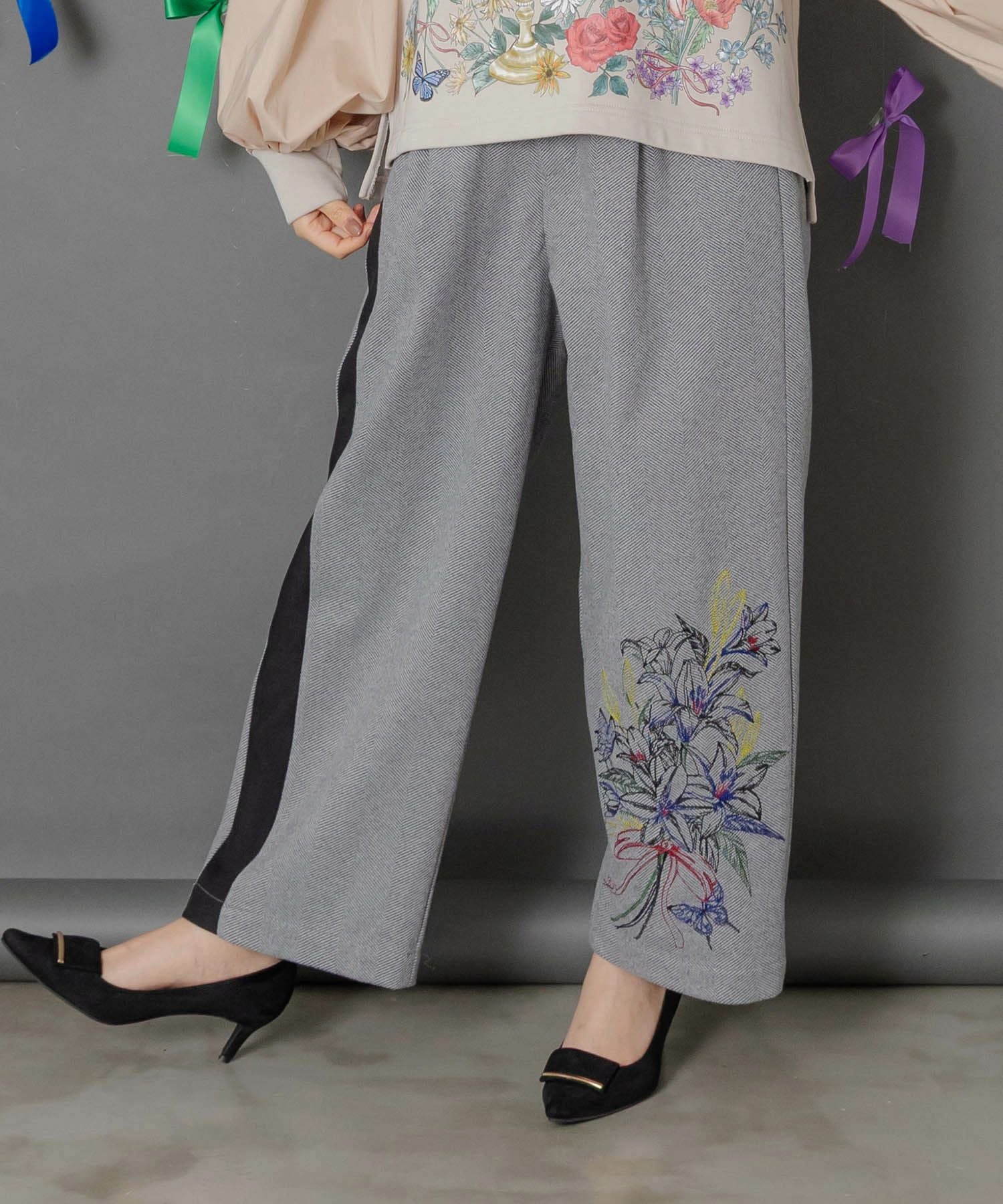 553280：異素材切替×花束刺繍パンツの通販-ScoLar