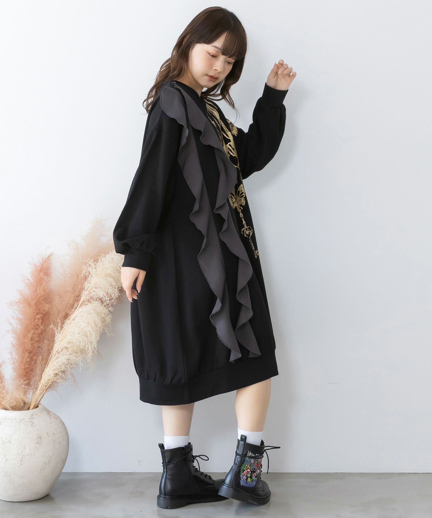 553278：箔プリントシャンデリア フリル裏毛ワンピースの通販-ScoLar