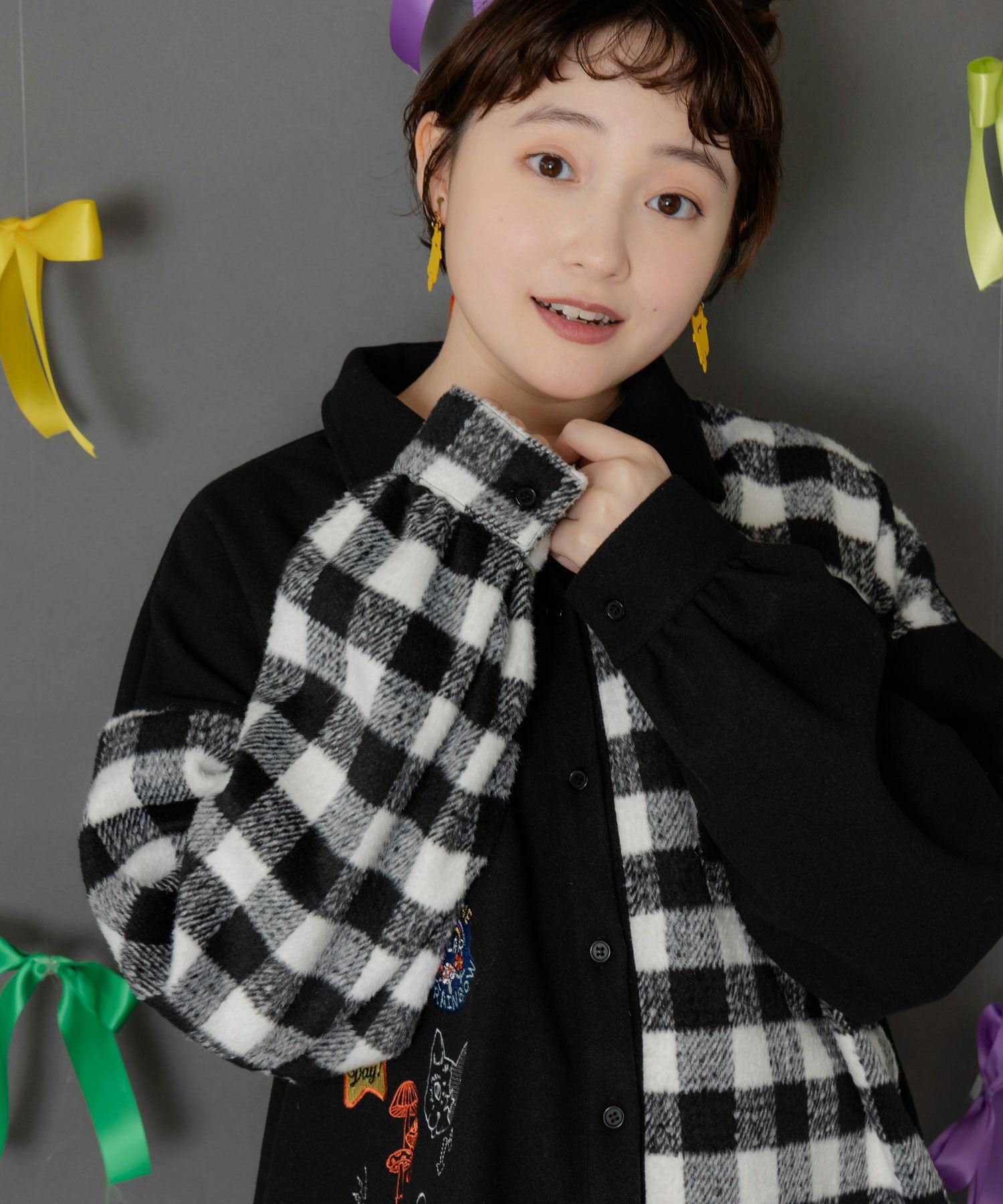 FEILER 黒 チェック柄 刺繍 153766：POP刺繍×チェック柄シャツの通販-ScoLar