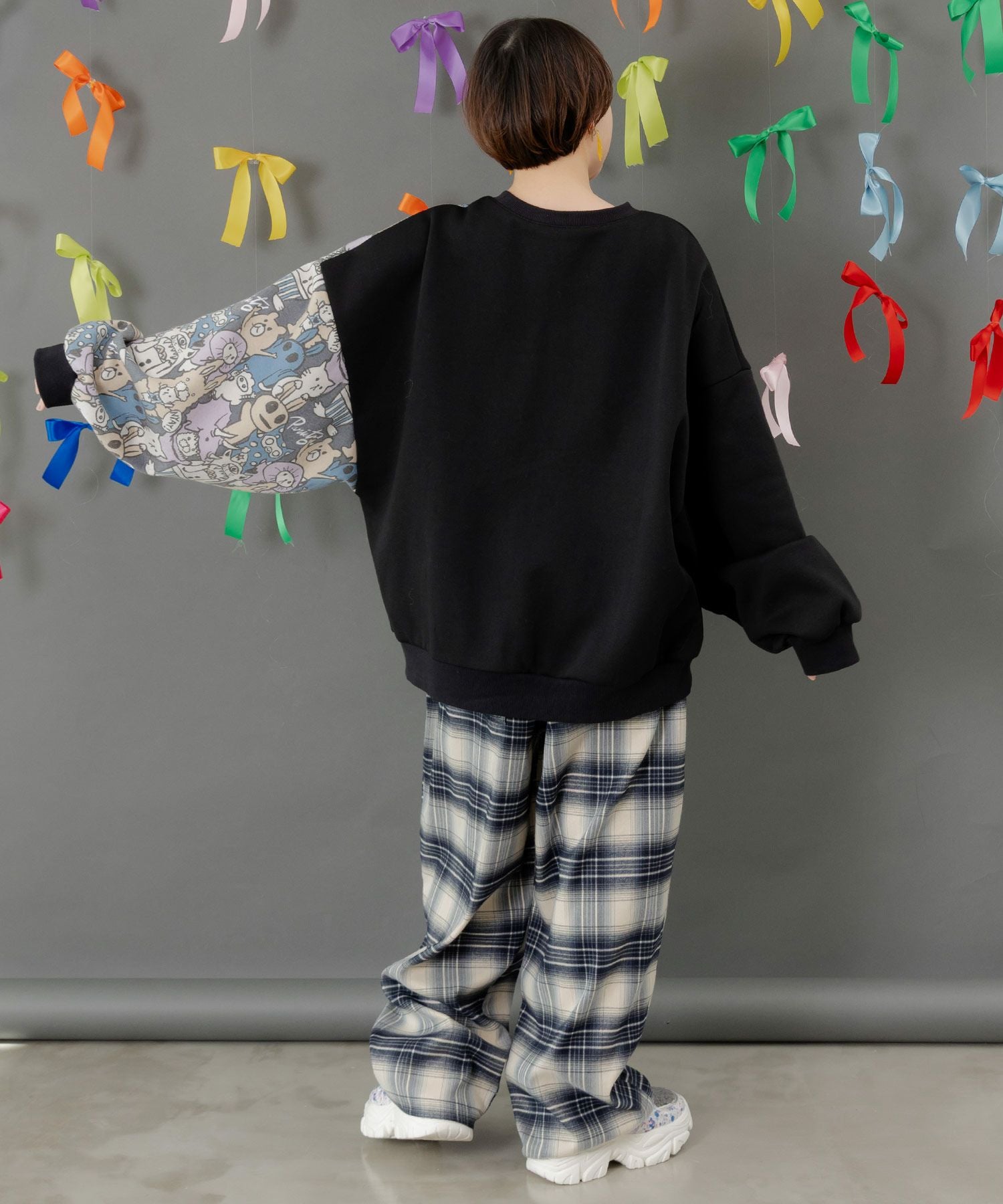 353145：Parityキャラ総柄 裏起毛波模様切替プルオーバーの通販-ScoLar