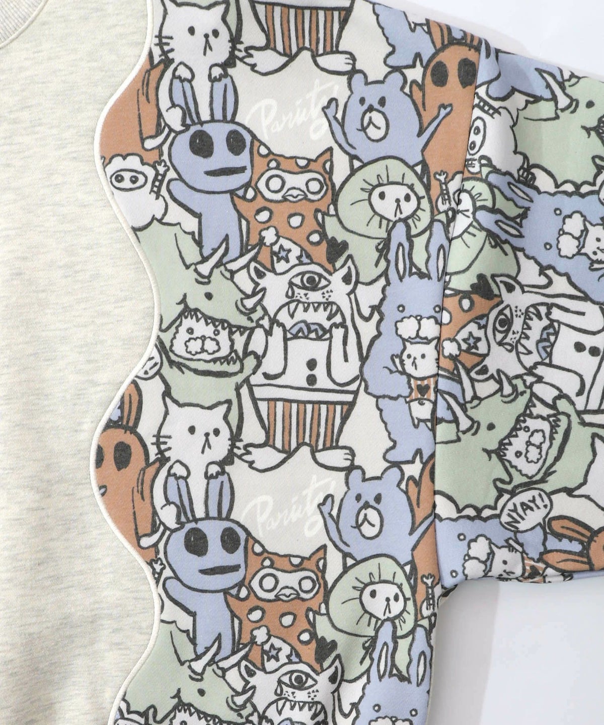 Parityキャラ総柄 裏起毛波模様切替プルオーバー-15