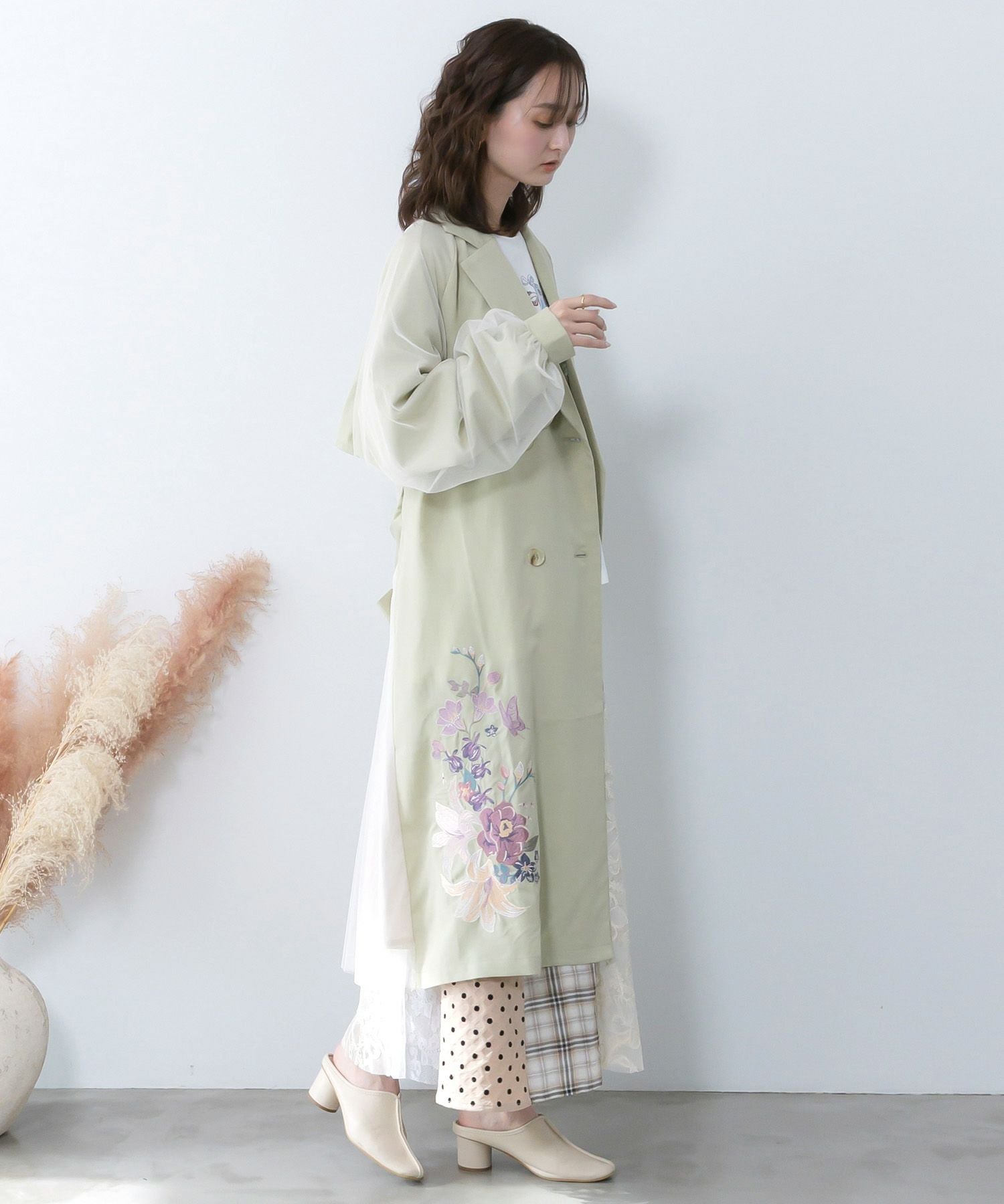 561212：チュール重ね花刺繍ロングコートの通販-ScoLar