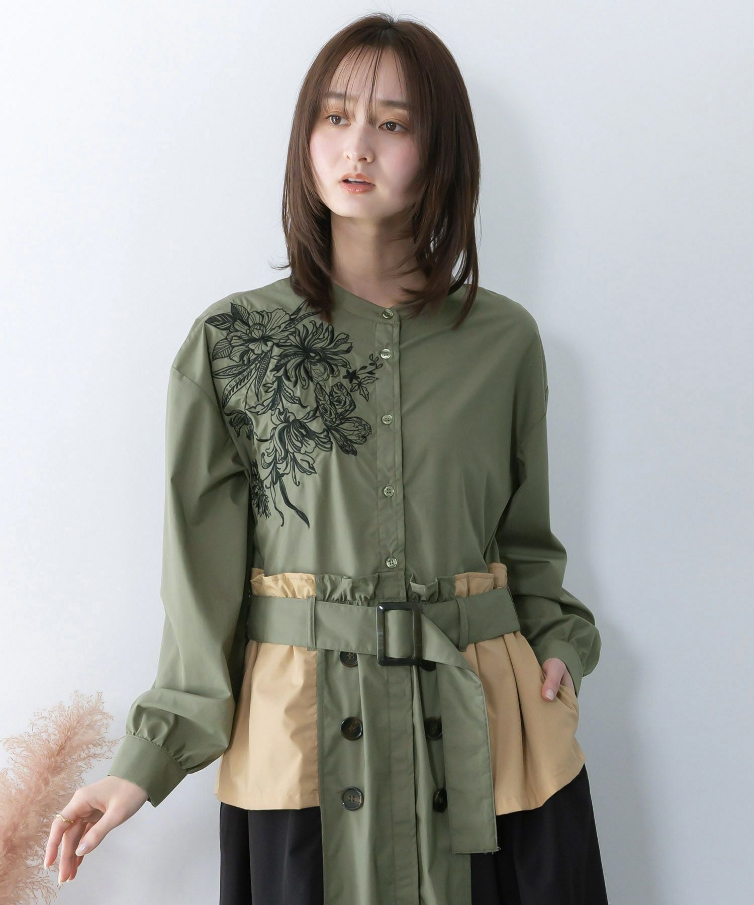 561201：花刺繍トレンチコート風 異素材切替ワンピースの通販-ScoLar