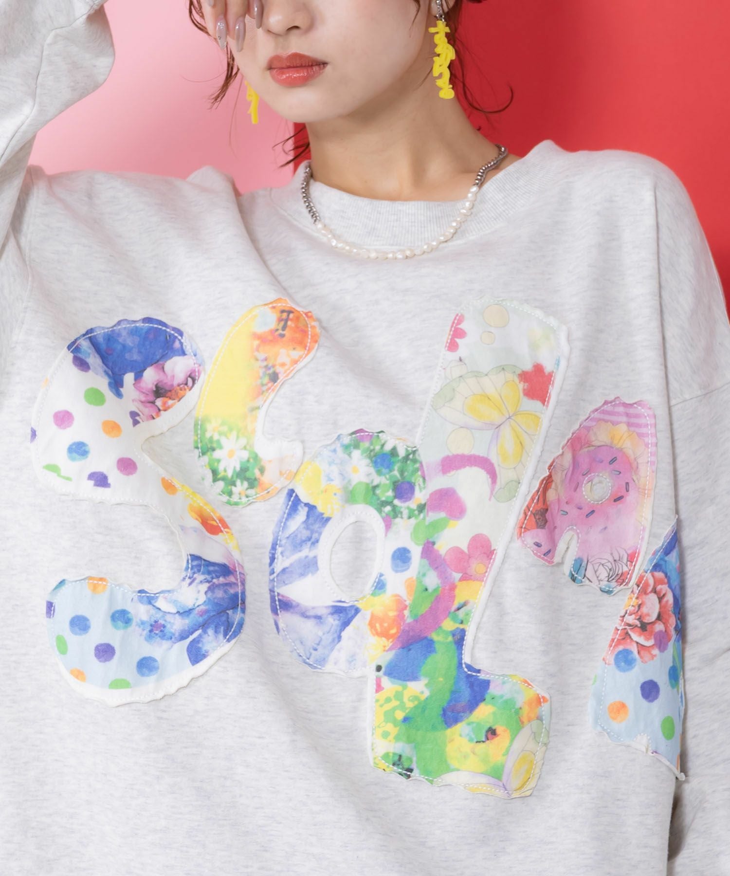 161618：スカラー総柄ロゴアップリケ裏毛プルオーバーの通販-ScoLar