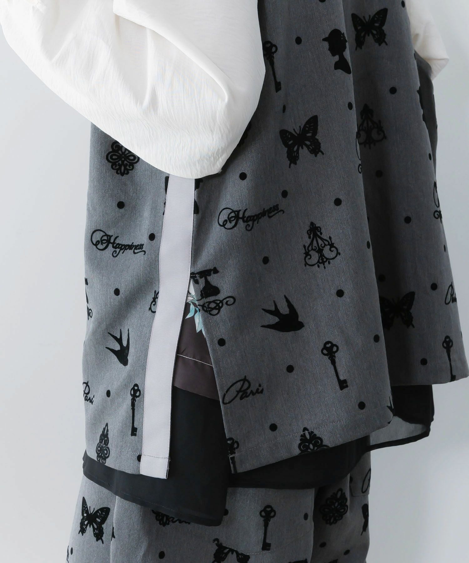 561210：アンティーク調フロッキープリントベストの通販-ScoLar