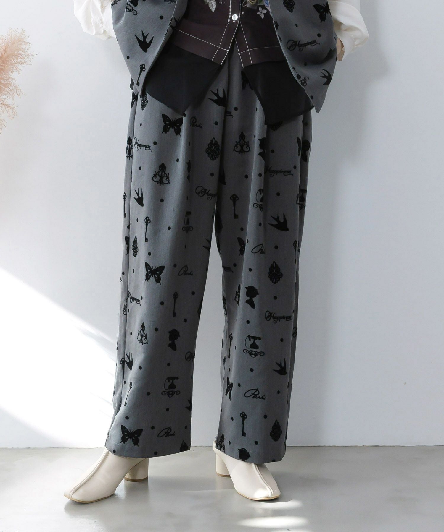 561209：アンティーク調フロッキープリントパンツの通販-ScoLar