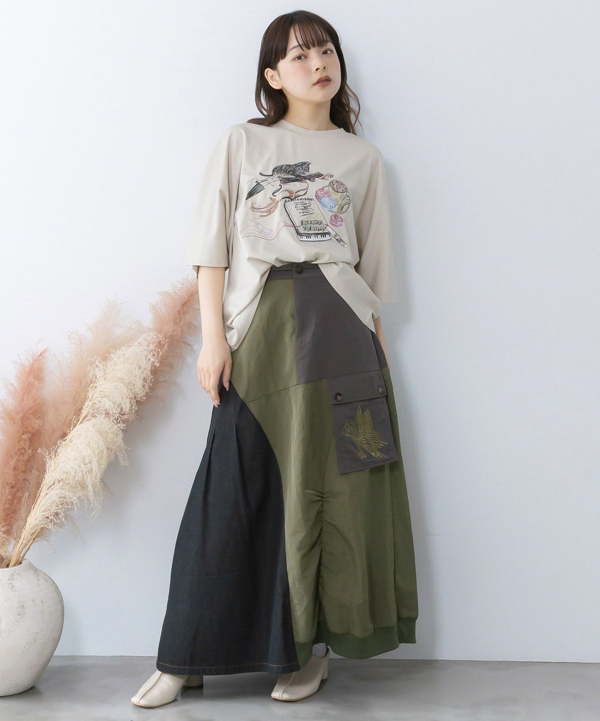 蝶鍵モチーフ刺繍 ナイロン×デニム切替配色スカート-2